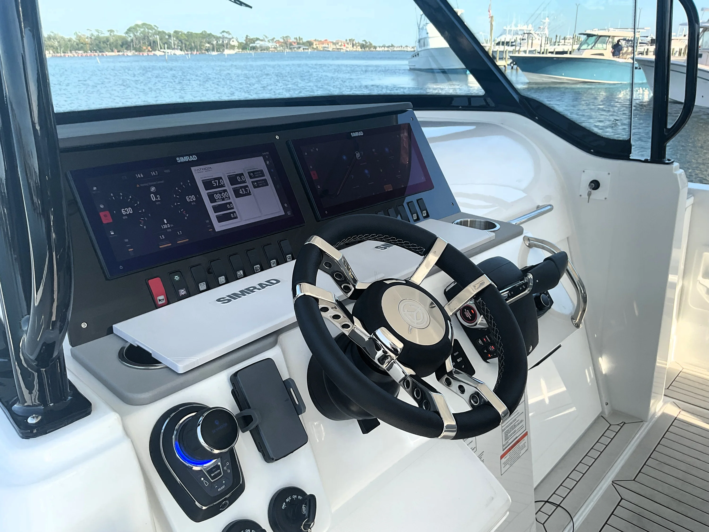 2026 Cruisers Yachts 38 VTR Image Thumbnail #33