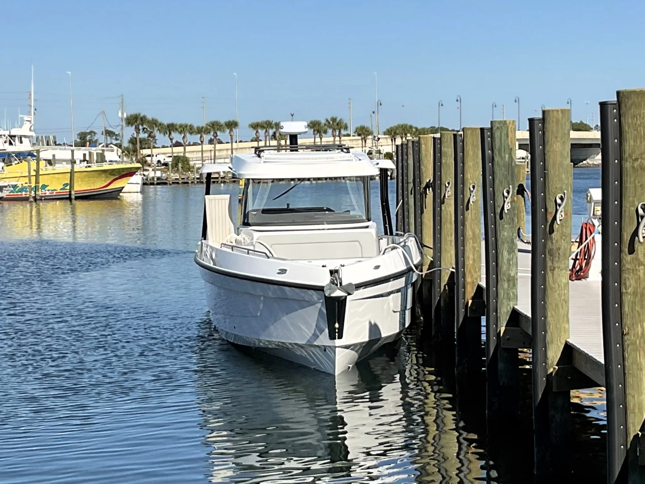 2026 Cruisers Yachts 38 VTR Image Thumbnail #5