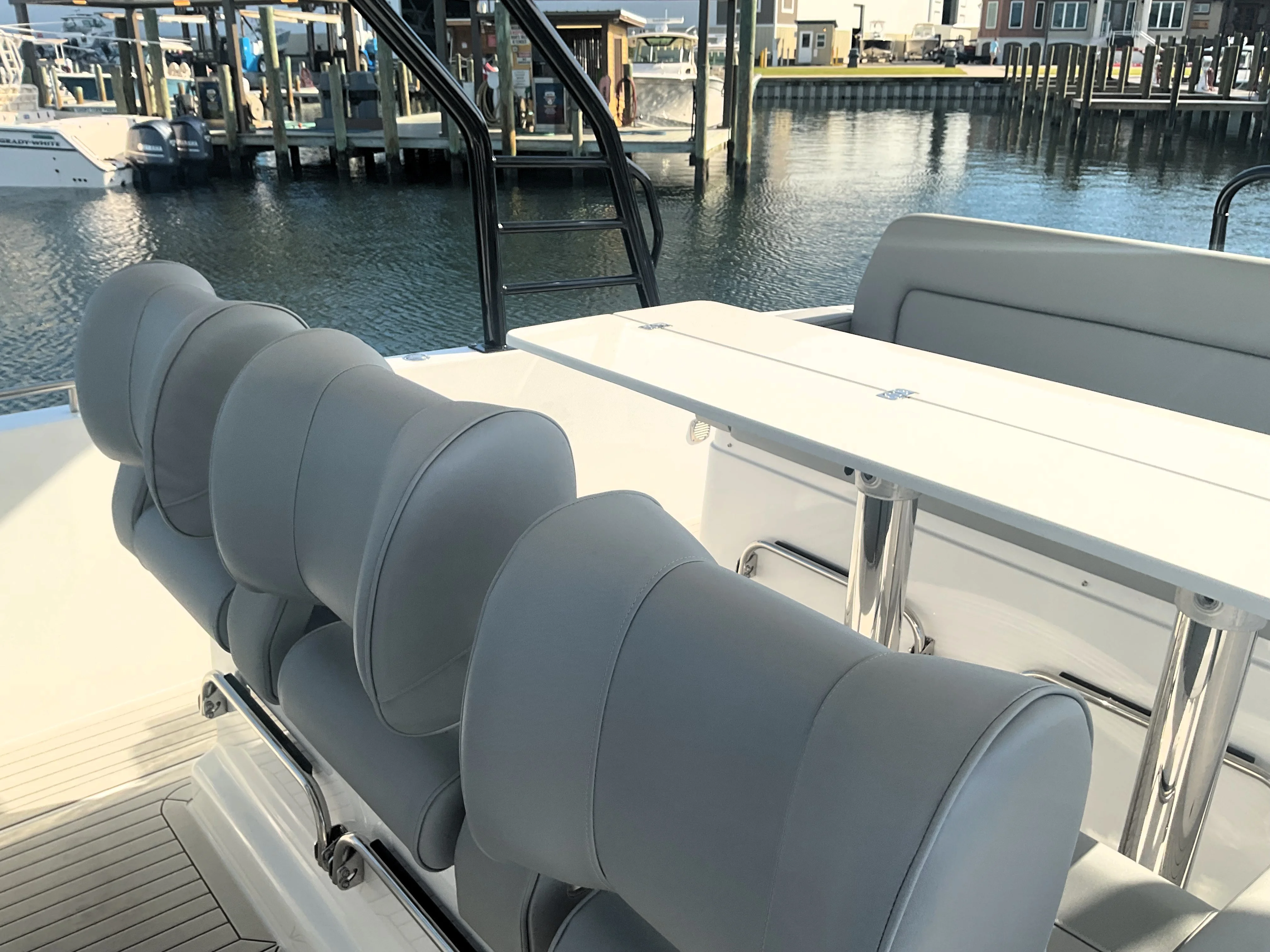 2026 Cruisers Yachts 38 VTR Image Thumbnail #24