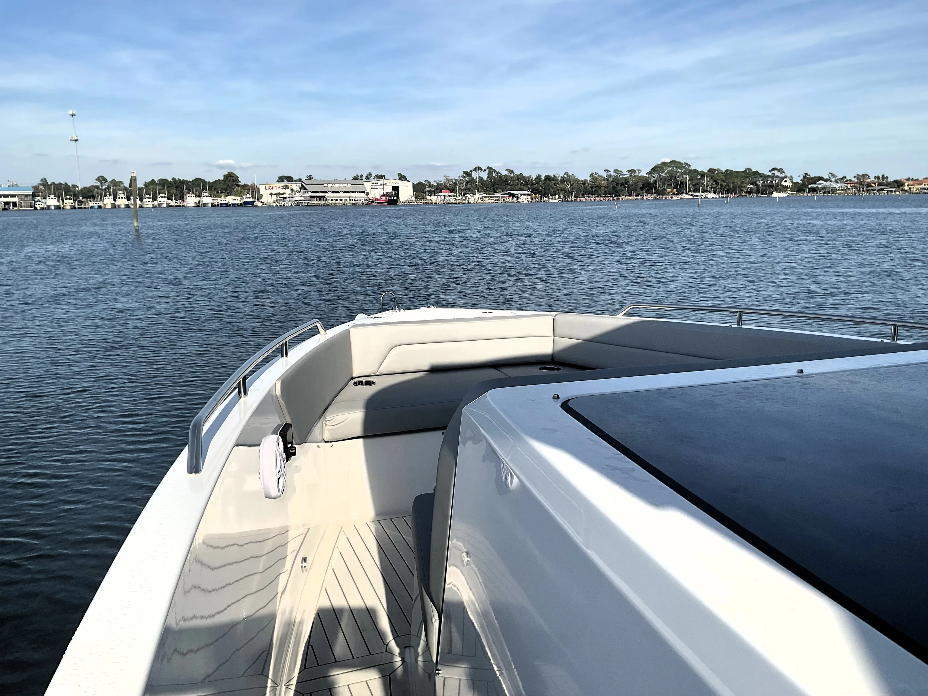 2026 Cruisers Yachts 38 VTR Image Thumbnail #16