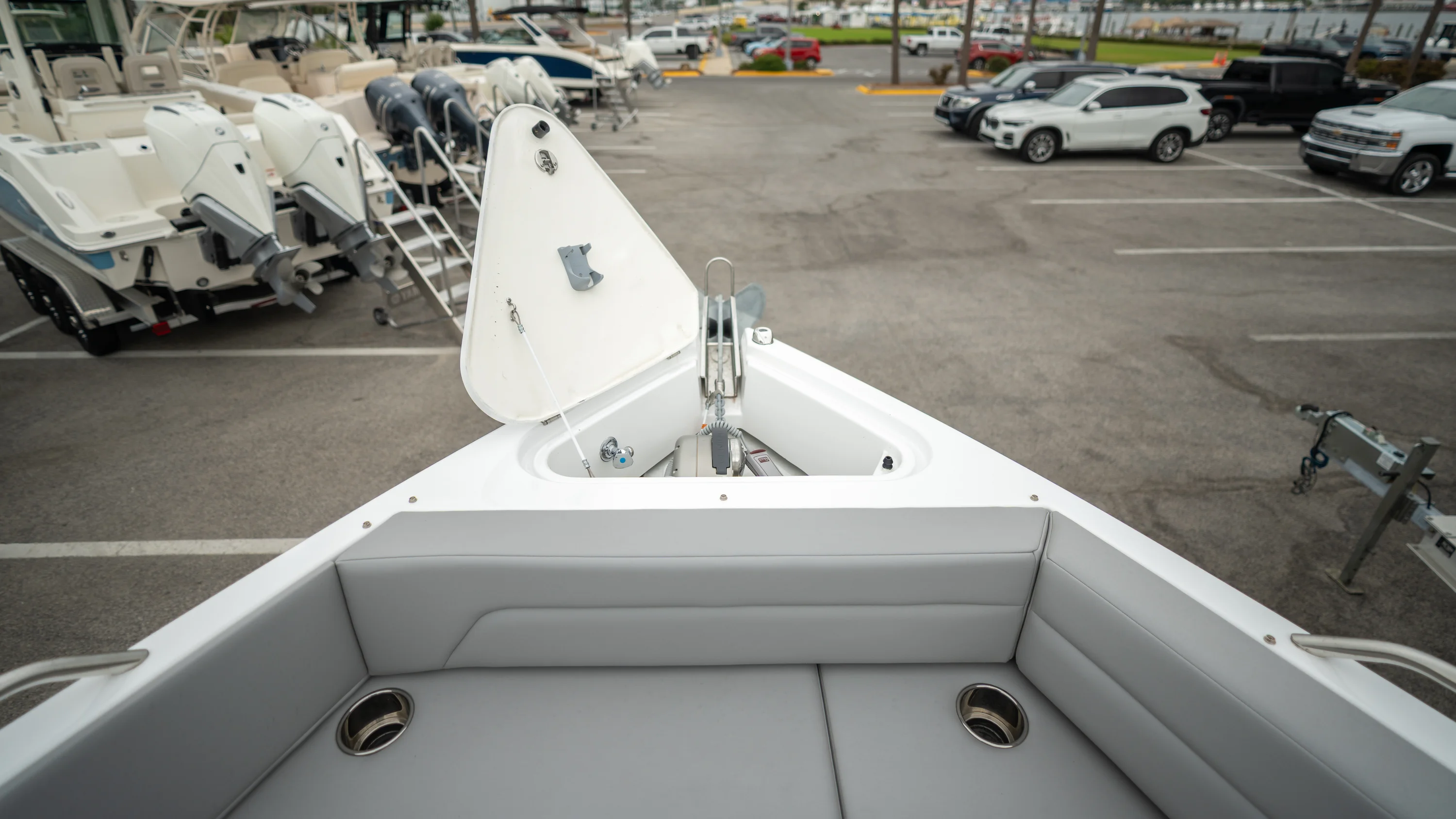 2026 Cruisers Yachts 38 VTR Image Thumbnail #12