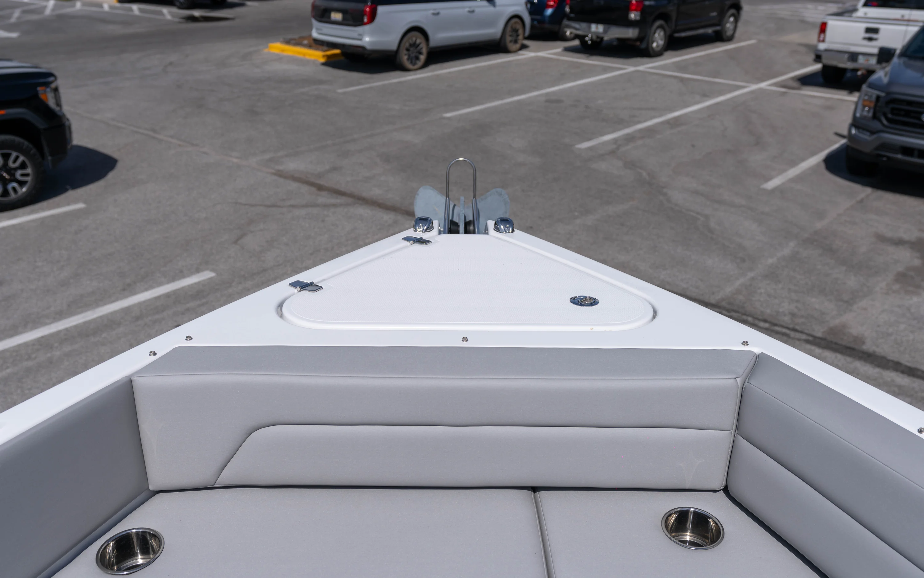 2026 Cruisers Yachts 38 VTR Image Thumbnail #10