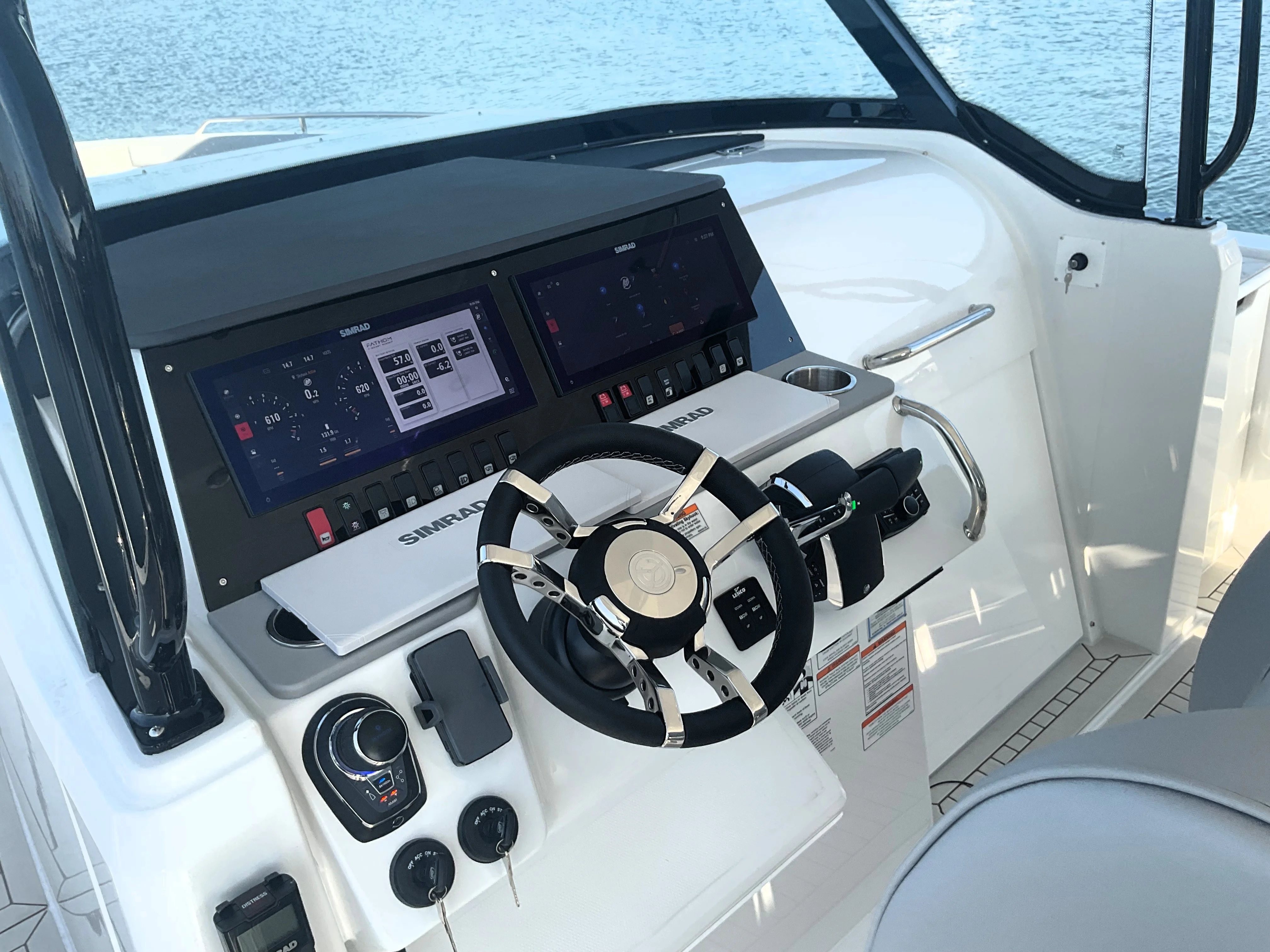 2026 Cruisers Yachts 38 VTR Image Thumbnail #31