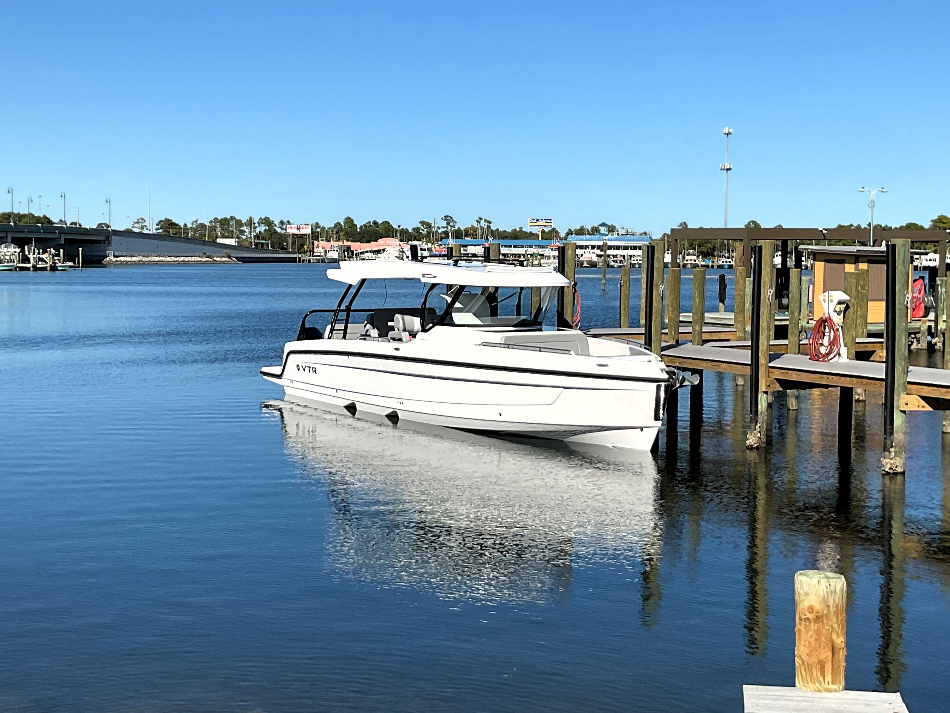 2026 Cruisers Yachts 38 VTR Image Thumbnail #0