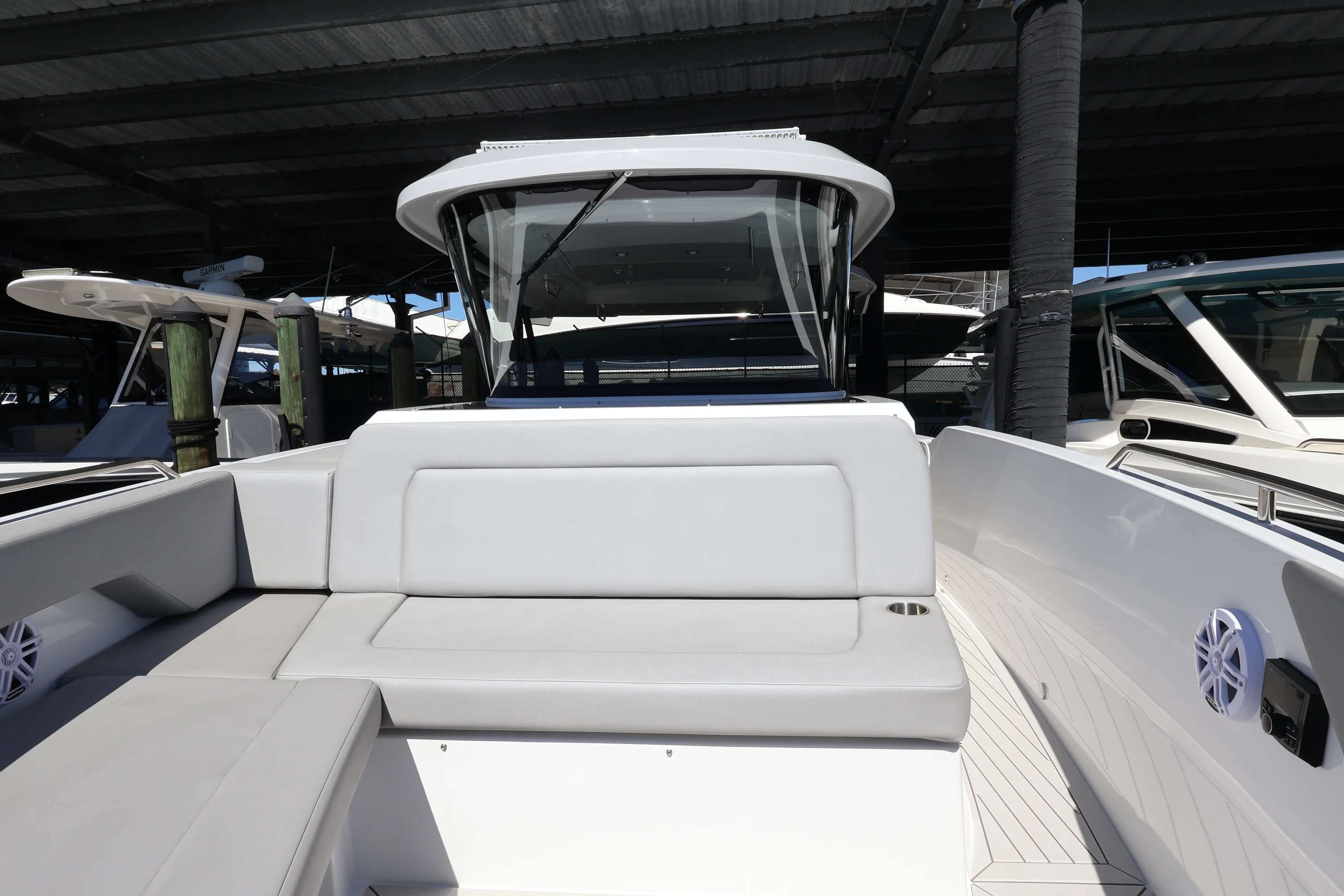 2026 Cruisers Yachts 38 VTR Image Thumbnail #50