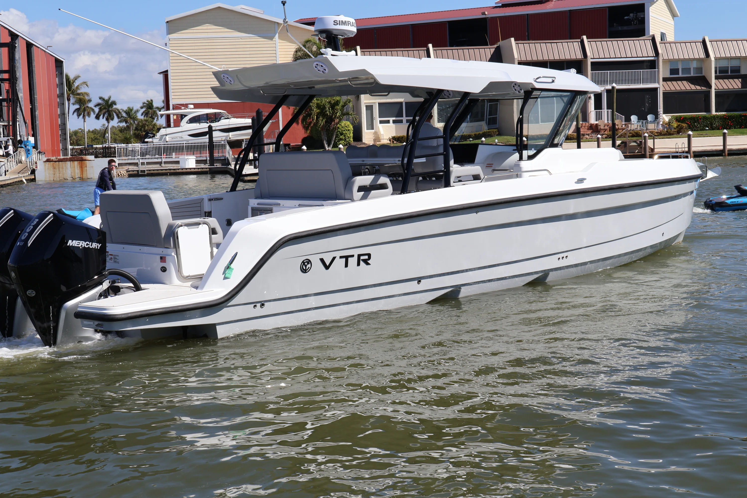 2026 Cruisers Yachts 38 VTR Image Thumbnail #8