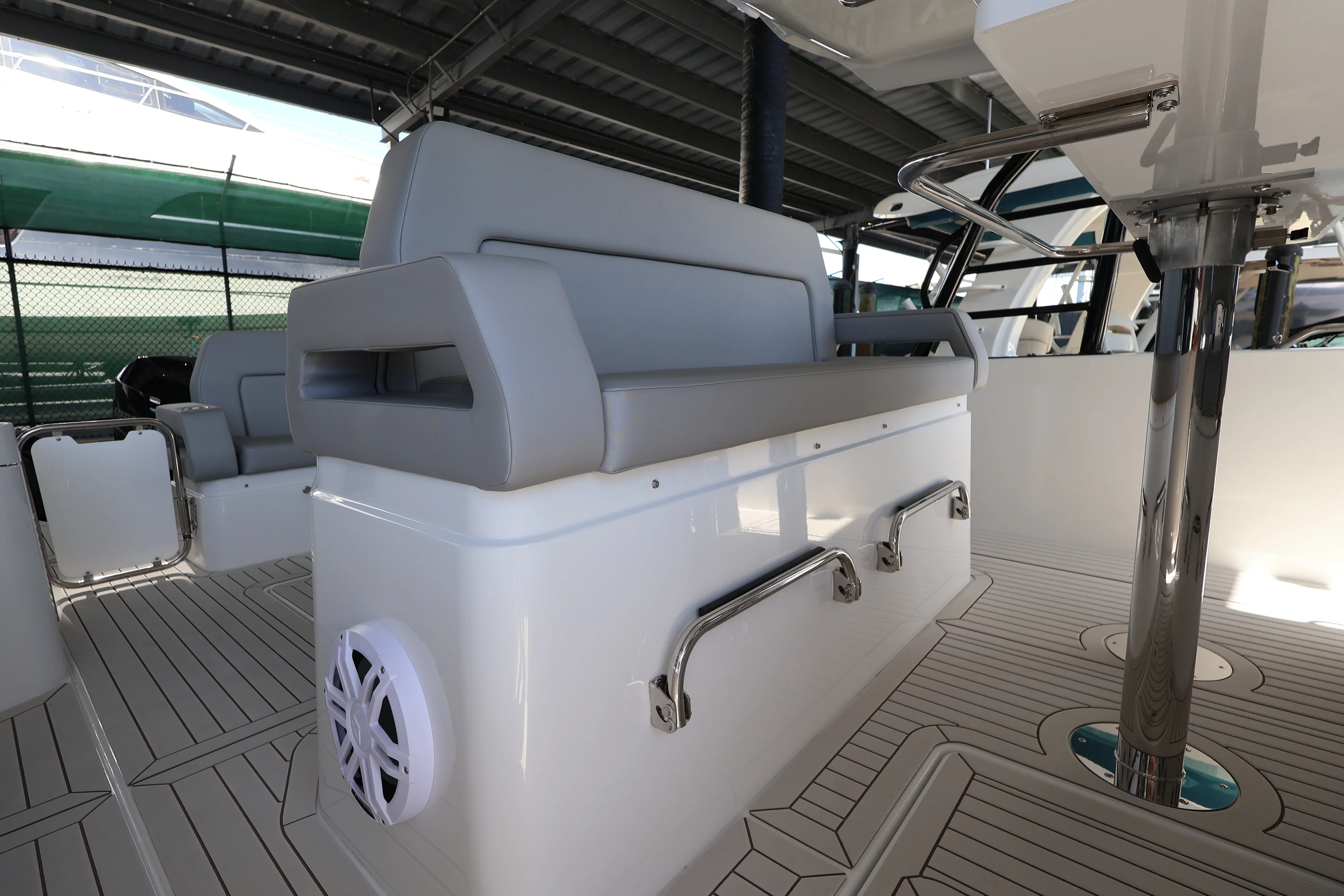 2026 Cruisers Yachts 38 VTR Image Thumbnail #24