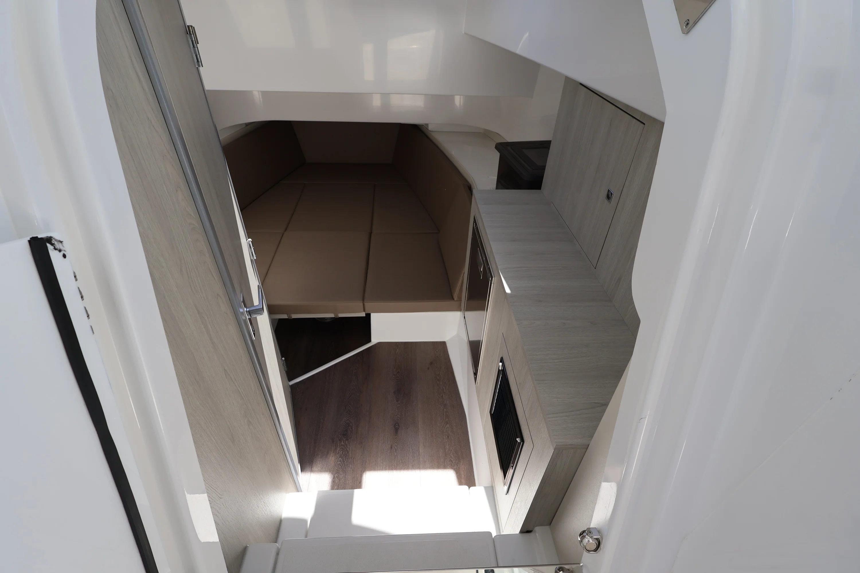 2026 Cruisers Yachts 38 VTR Image Thumbnail #36