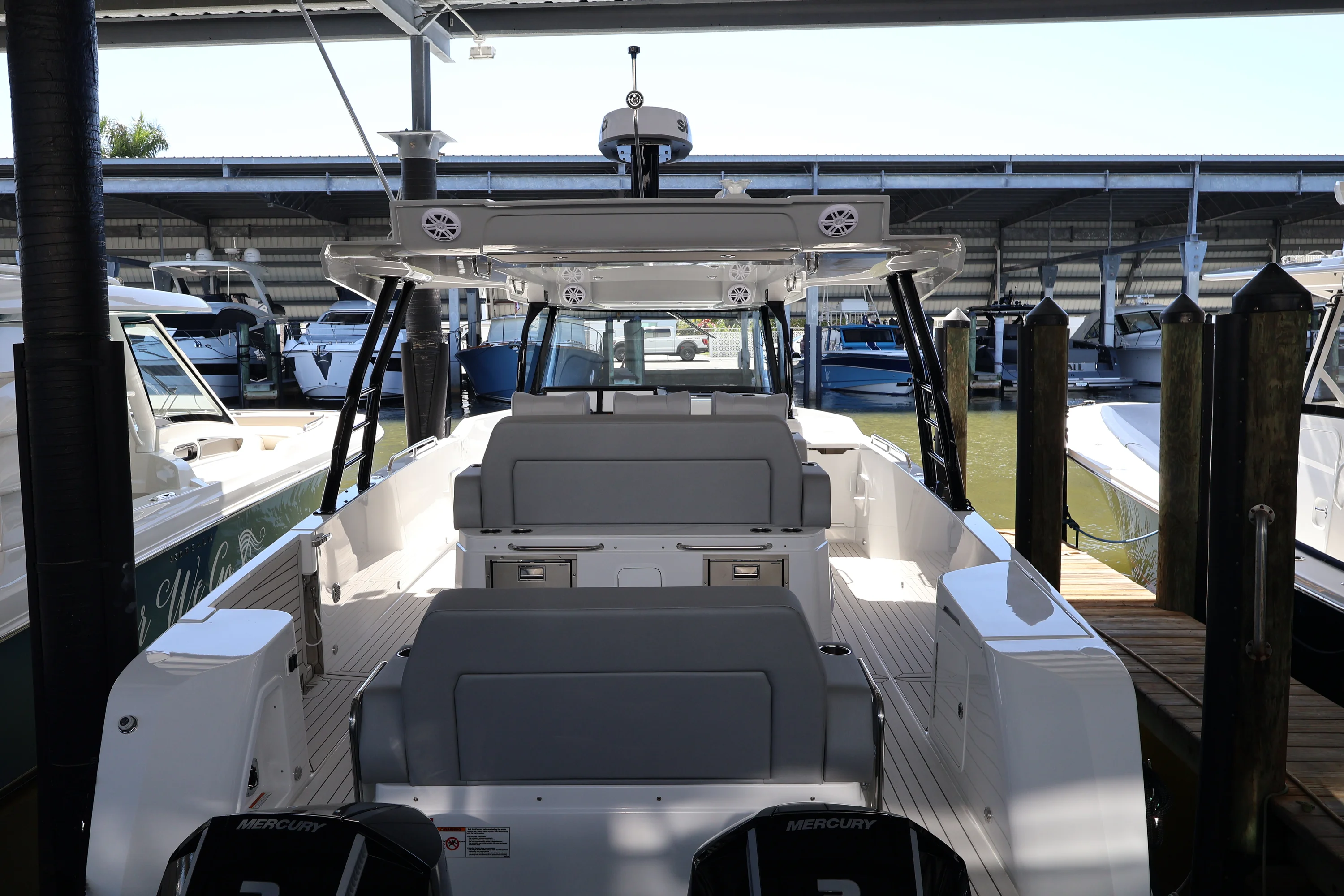 2026 Cruisers Yachts 38 VTR Image Thumbnail #12