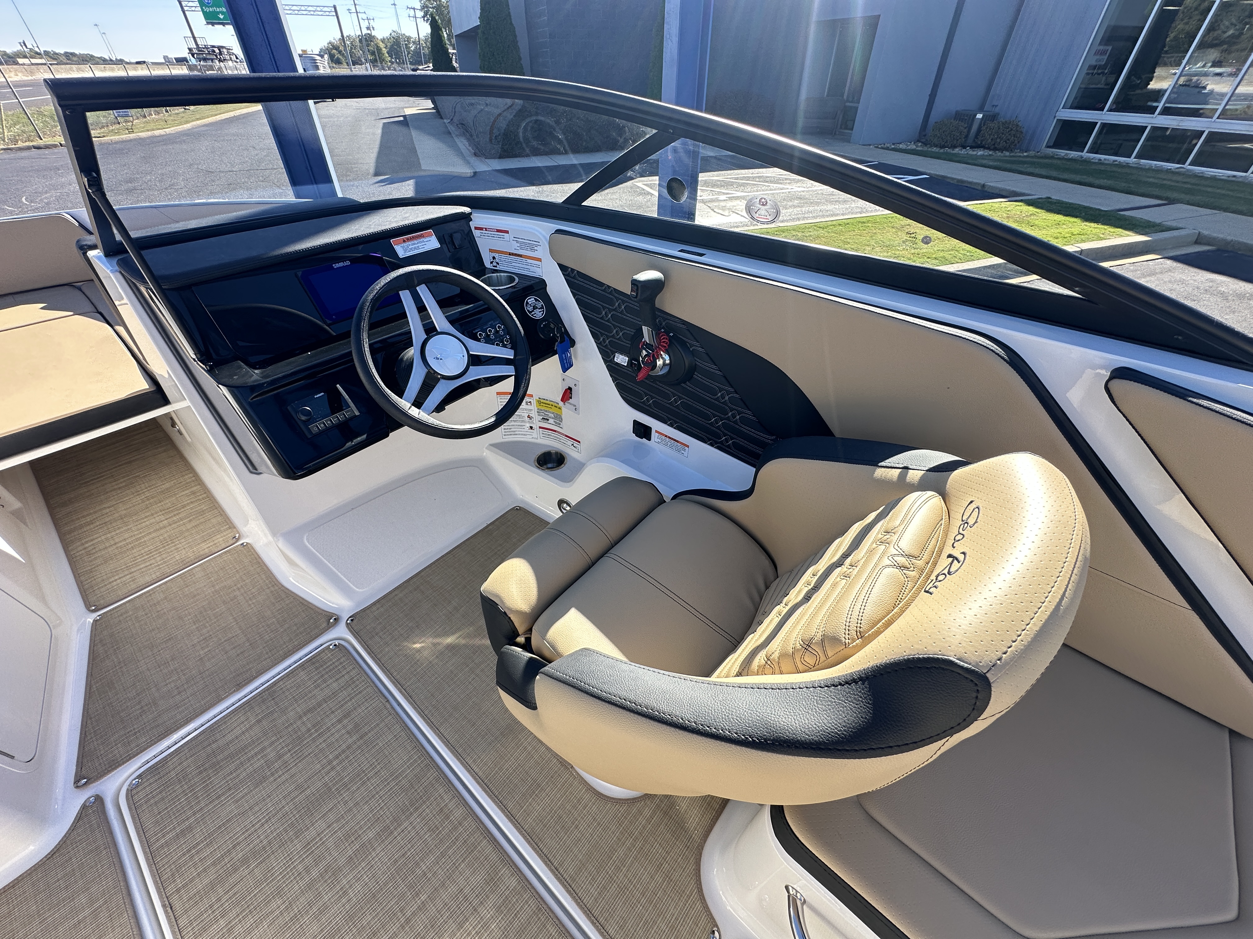 2026 Sea Ray SPX 210 Image Thumbnail #10