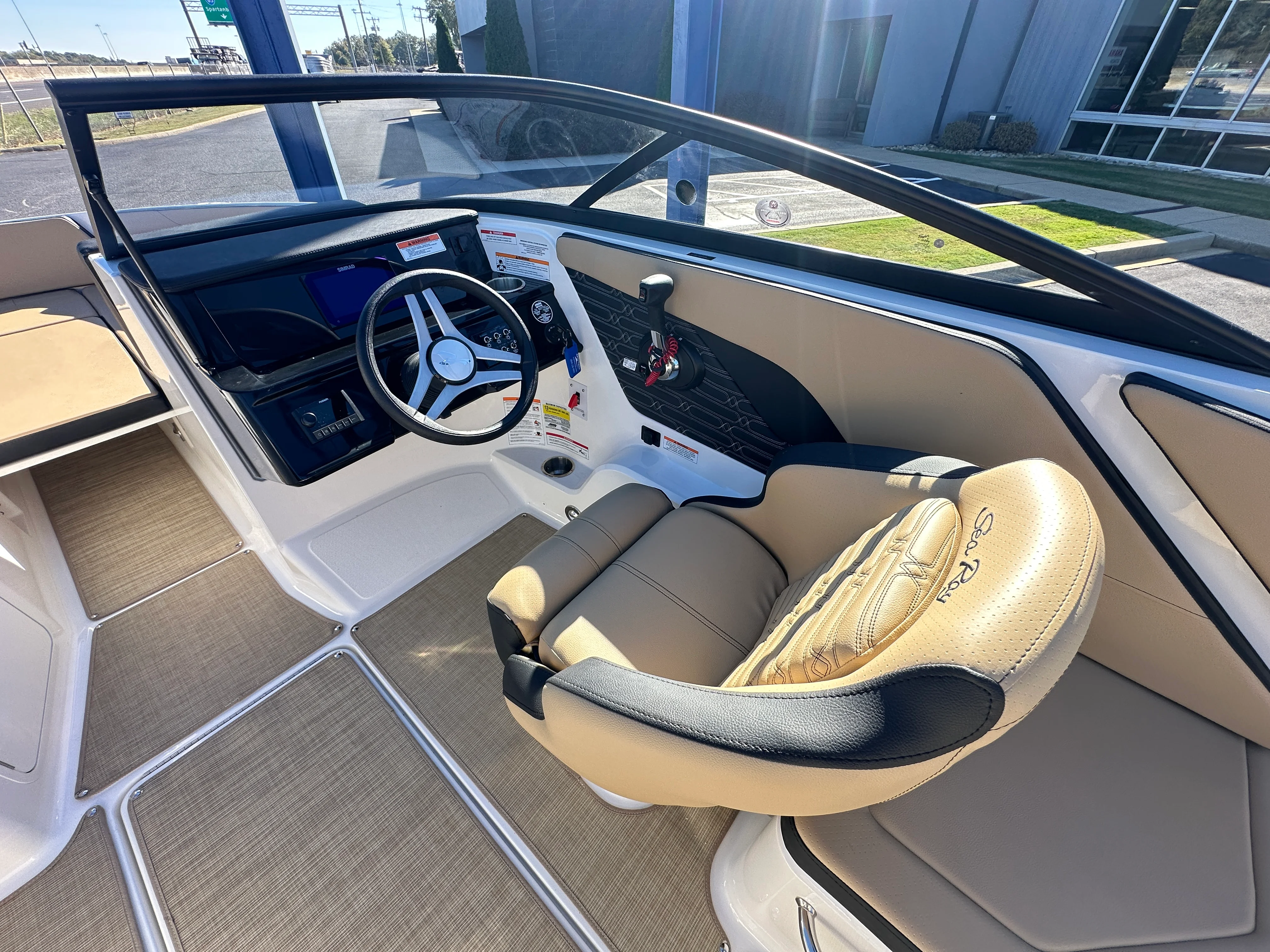 2026 Sea Ray SPX 210 Image Thumbnail #10