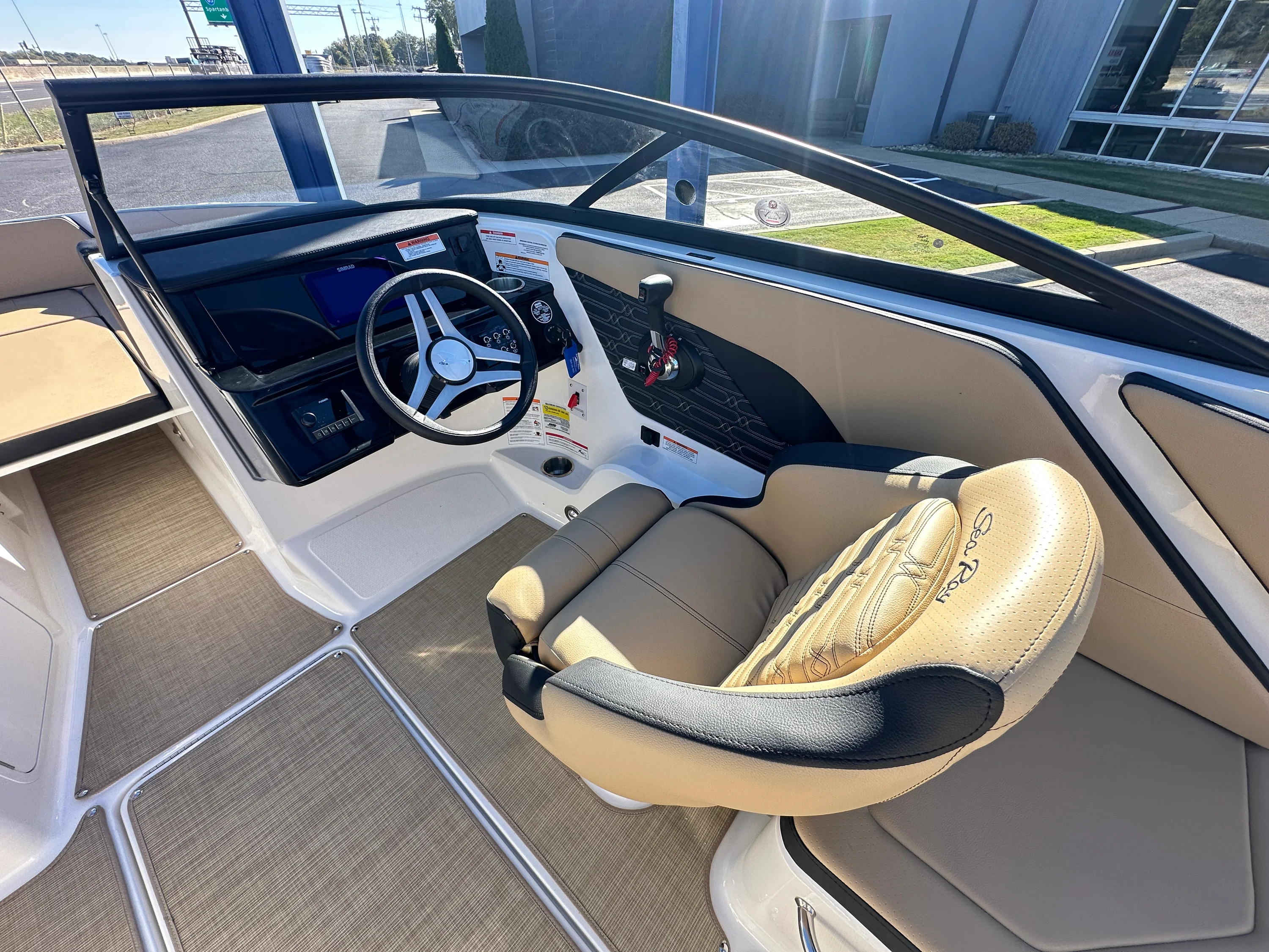 2026 Sea Ray SPX 210 Image Thumbnail #10