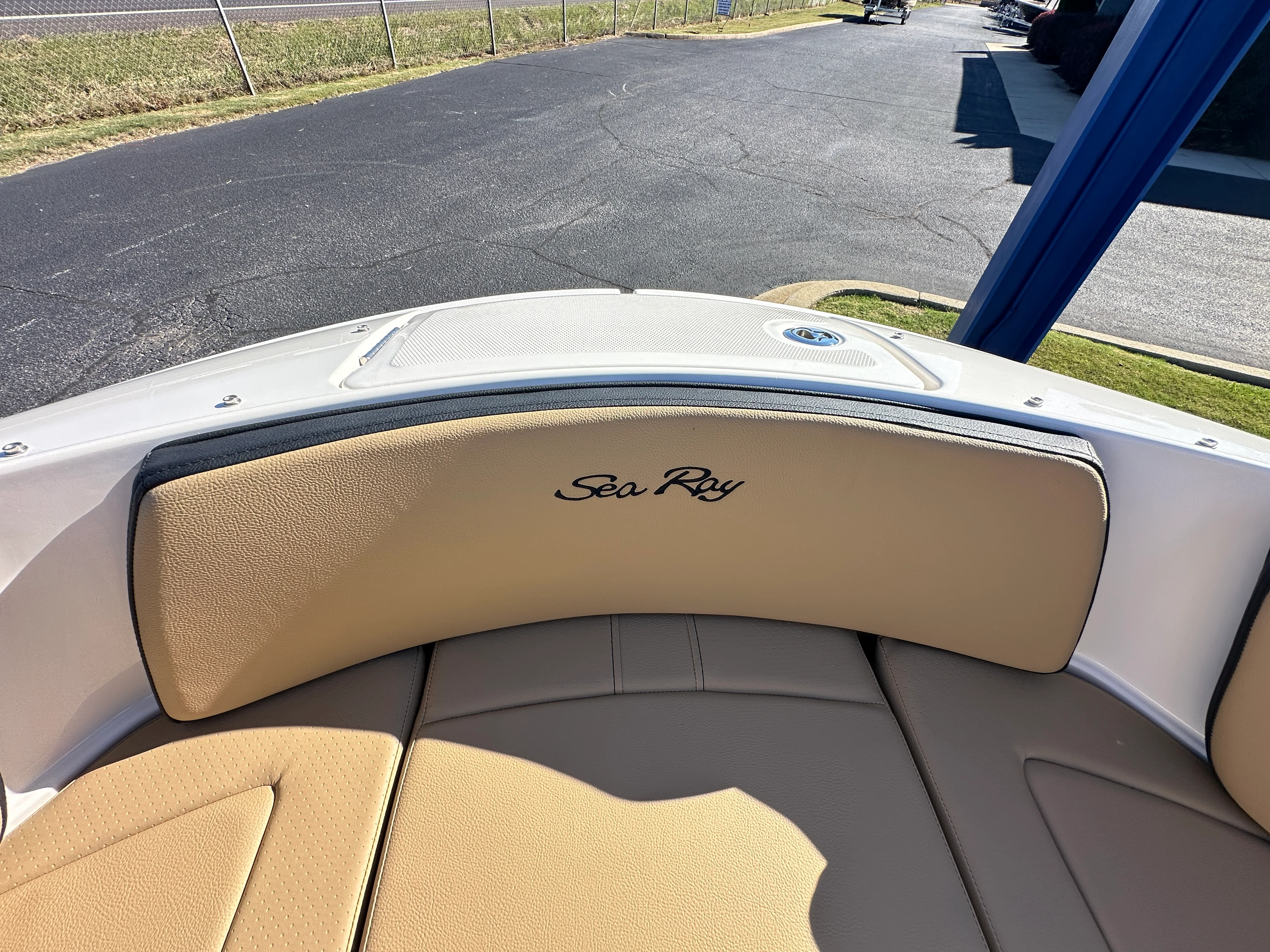 2026 Sea Ray SPX 210 Image Thumbnail #17