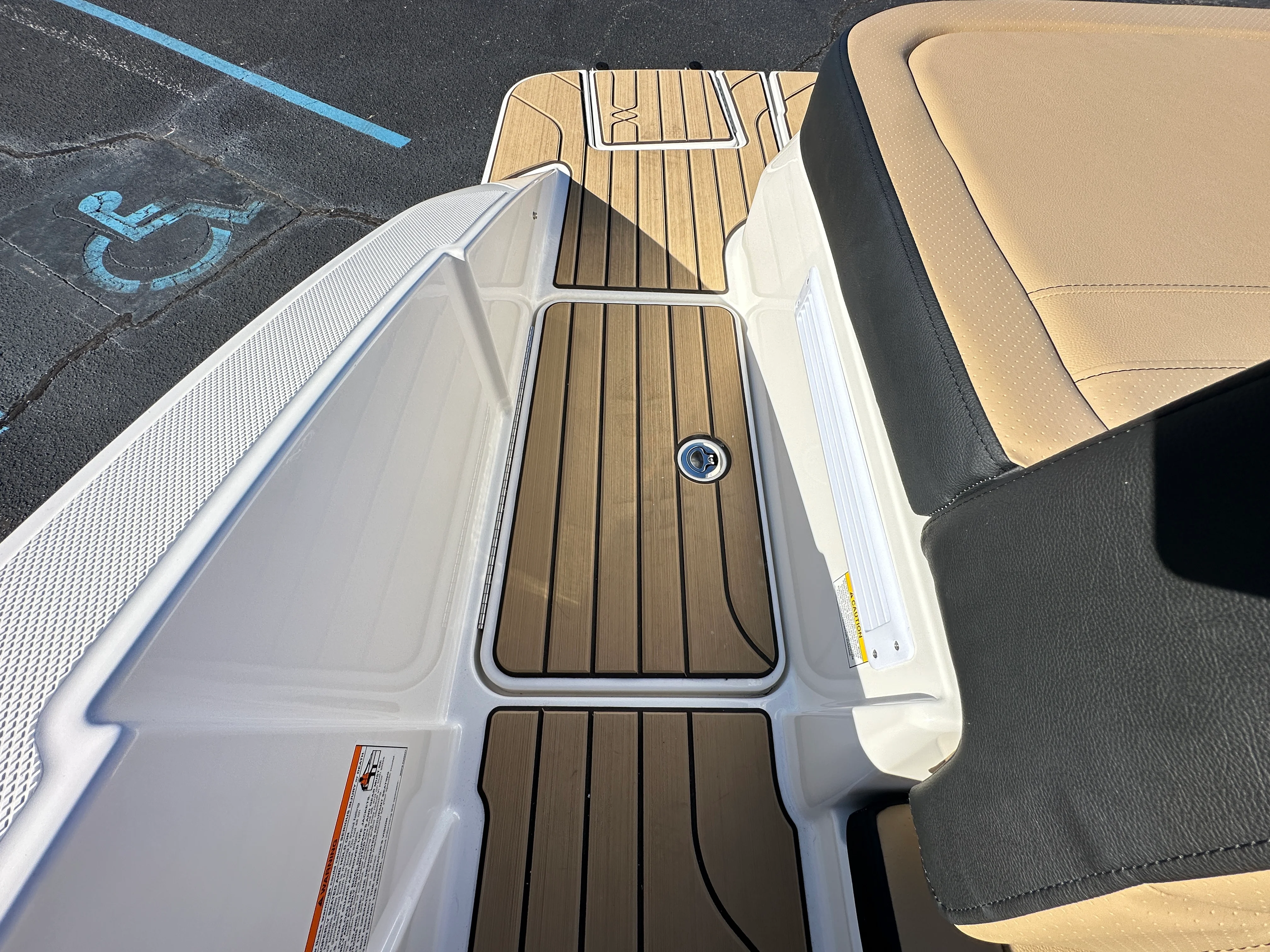 2026 Sea Ray SPX 210 Image Thumbnail #21