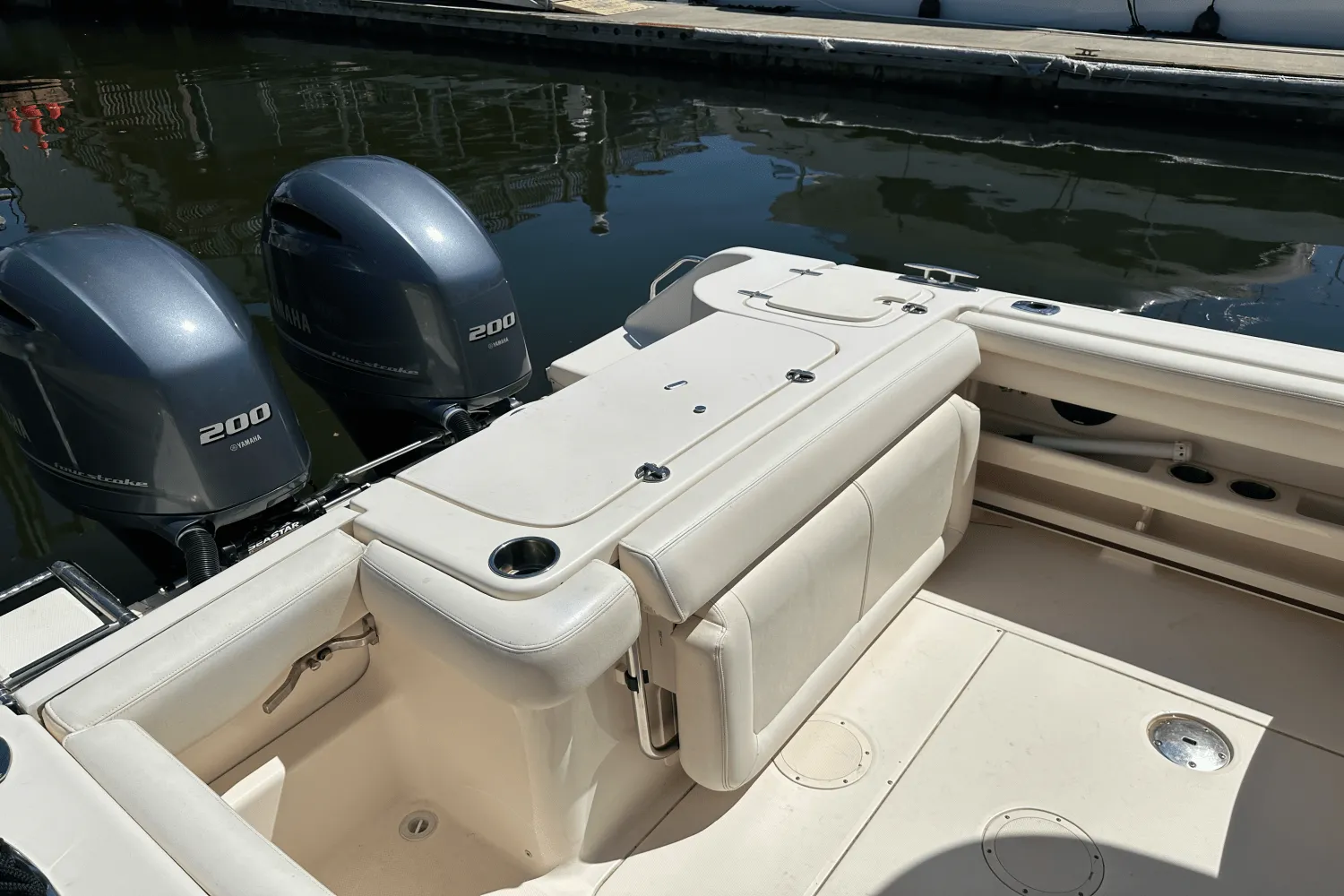 2016 Grady-White Freedom 275 Image Thumbnail #8