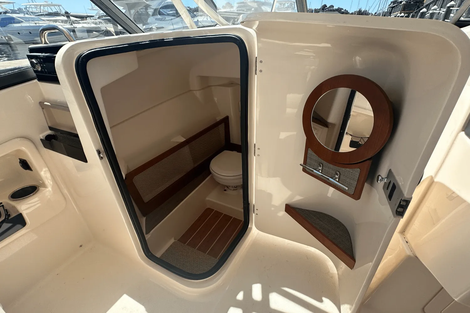 2016 Grady-White Freedom 275 Image Thumbnail #24