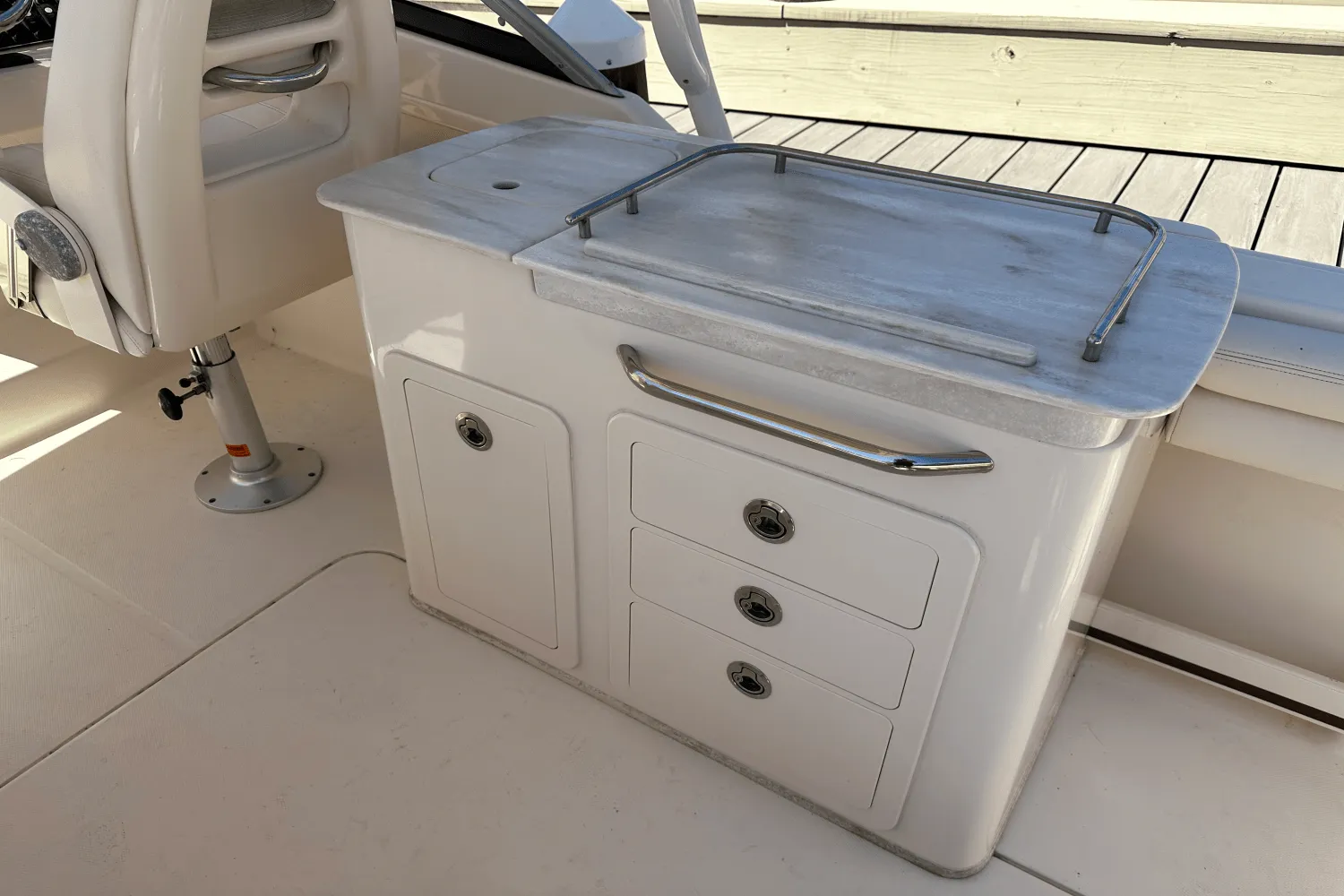2016 Grady-White Freedom 275 Image Thumbnail #14