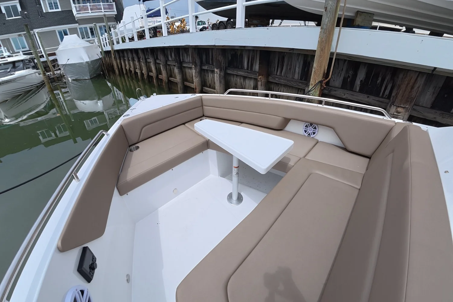 2026 Cruisers Yachts 38 VTR EC Image Thumbnail #56
