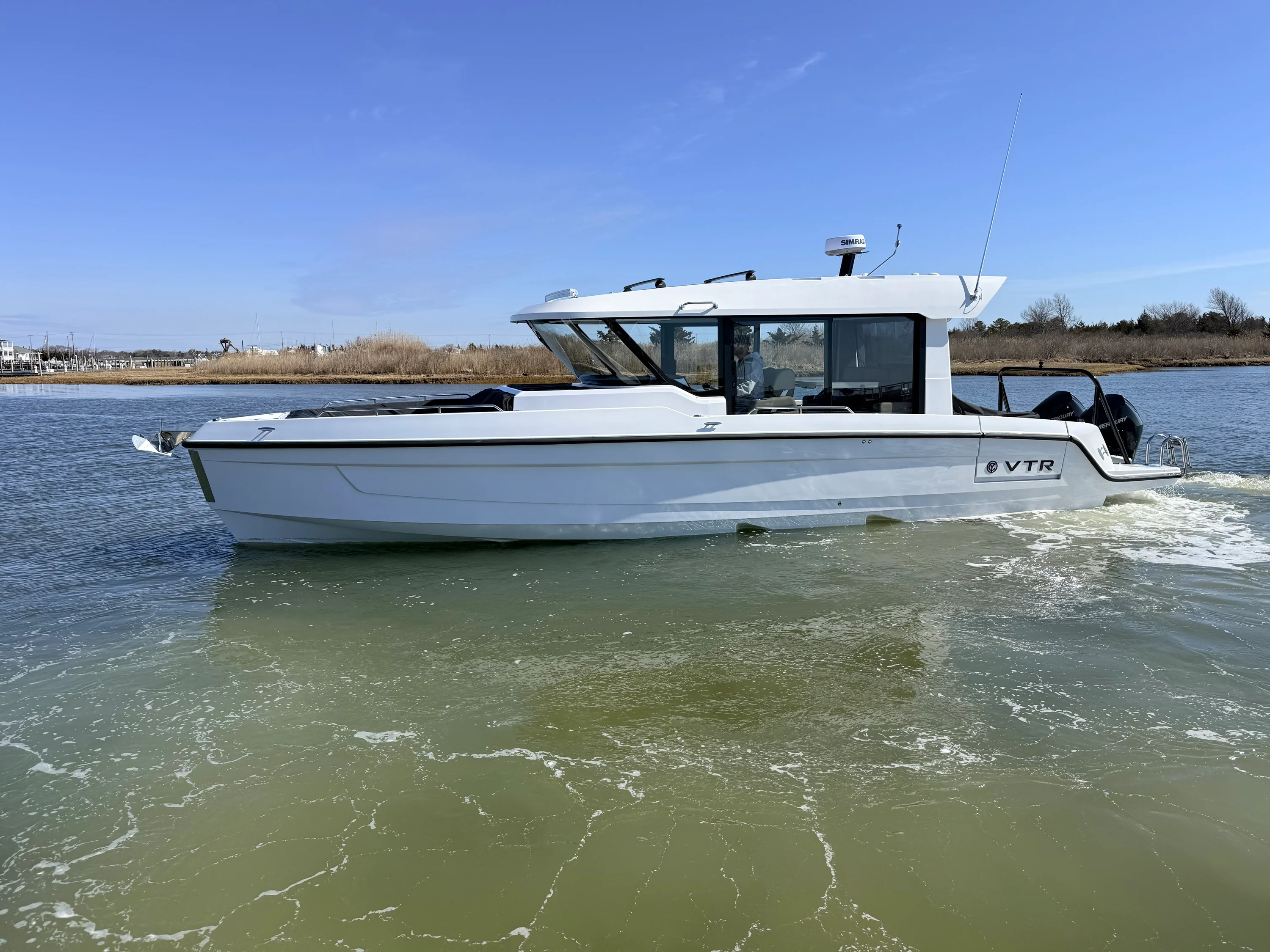 2026 Cruisers Yachts 38 VTR EC Image Thumbnail #1