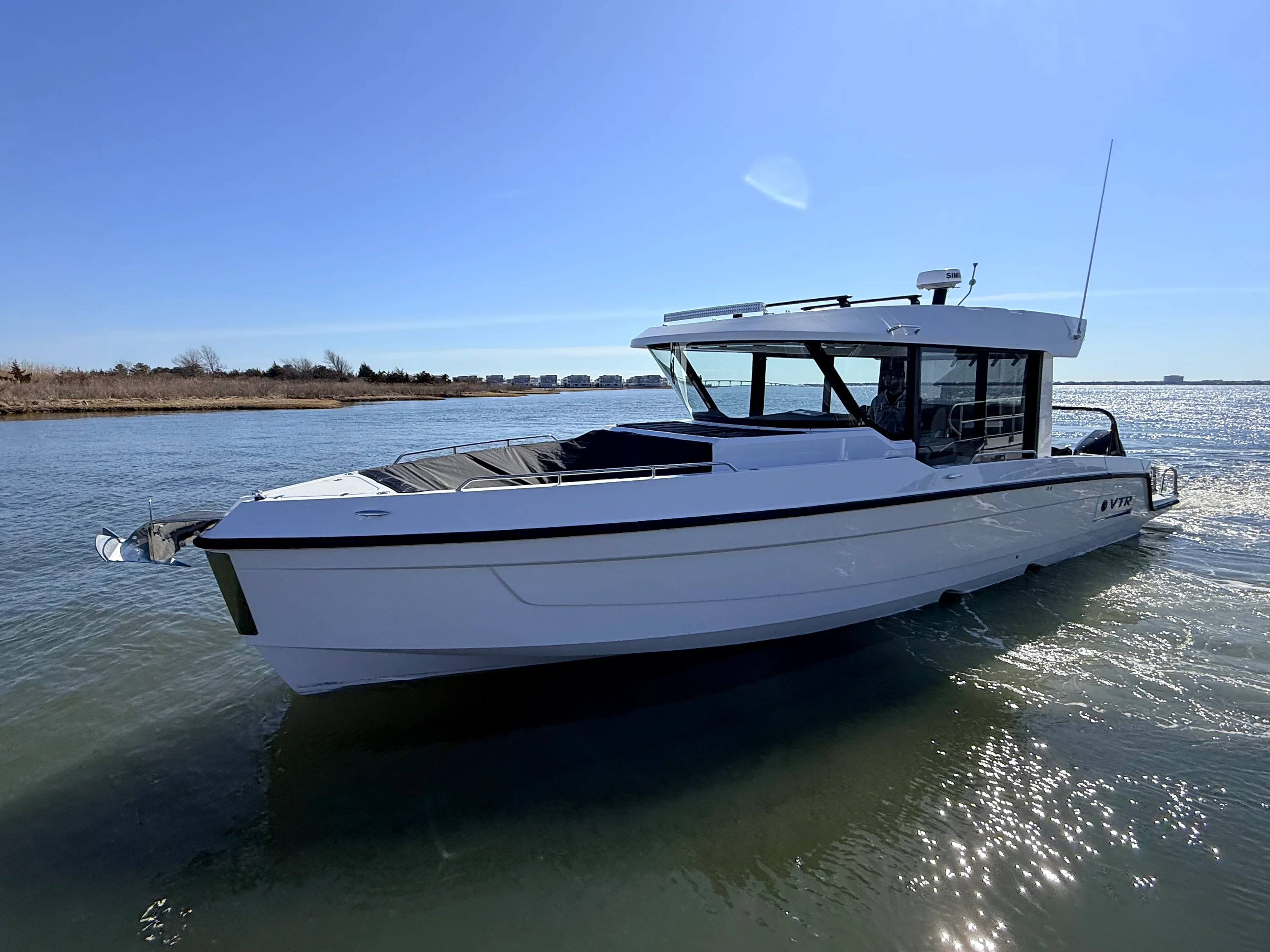 2026 Cruisers Yachts 38 VTR EC Image Thumbnail #2