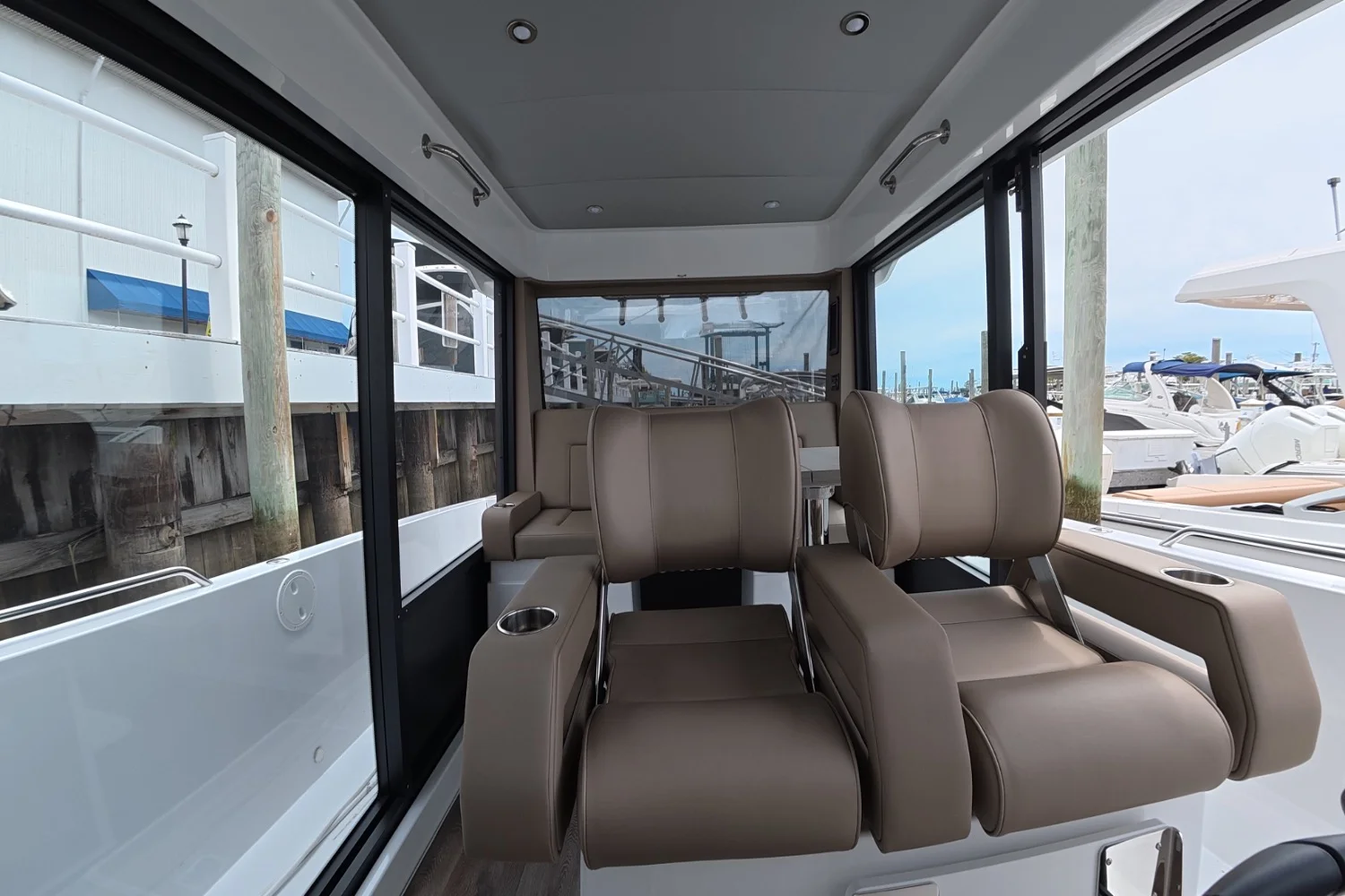 2026 Cruisers Yachts 38 VTR EC Image Thumbnail #26