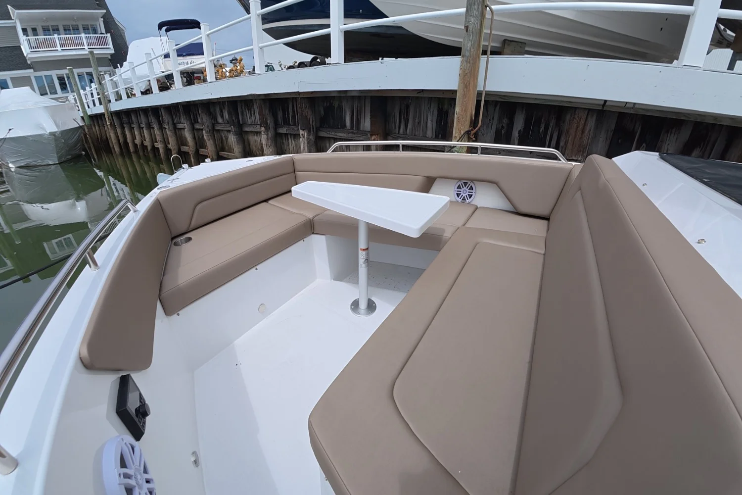 2026 Cruisers Yachts 38 VTR EC Image Thumbnail #55