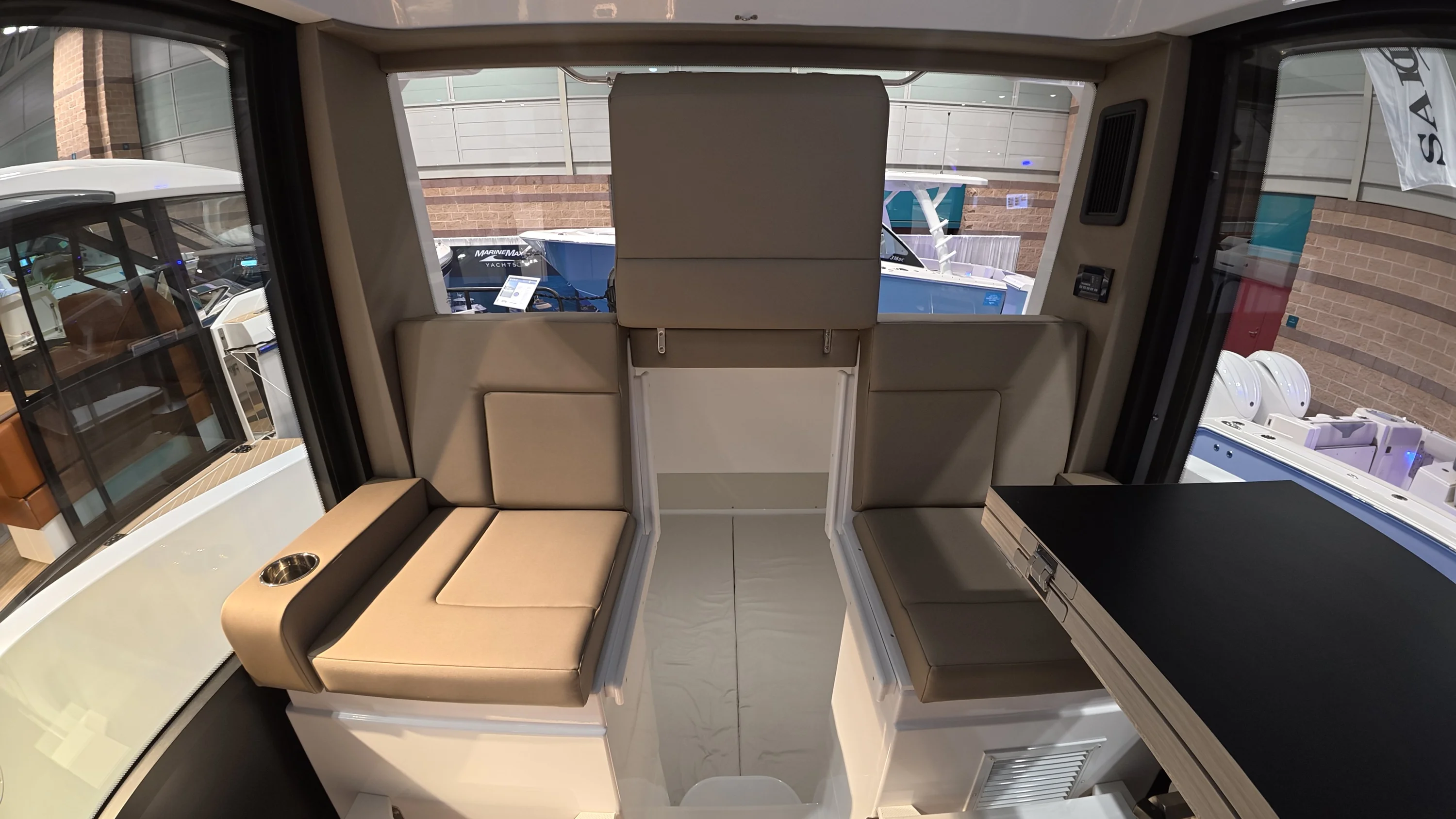 2026 Cruisers Yachts 38 VTR EC Image Thumbnail #9