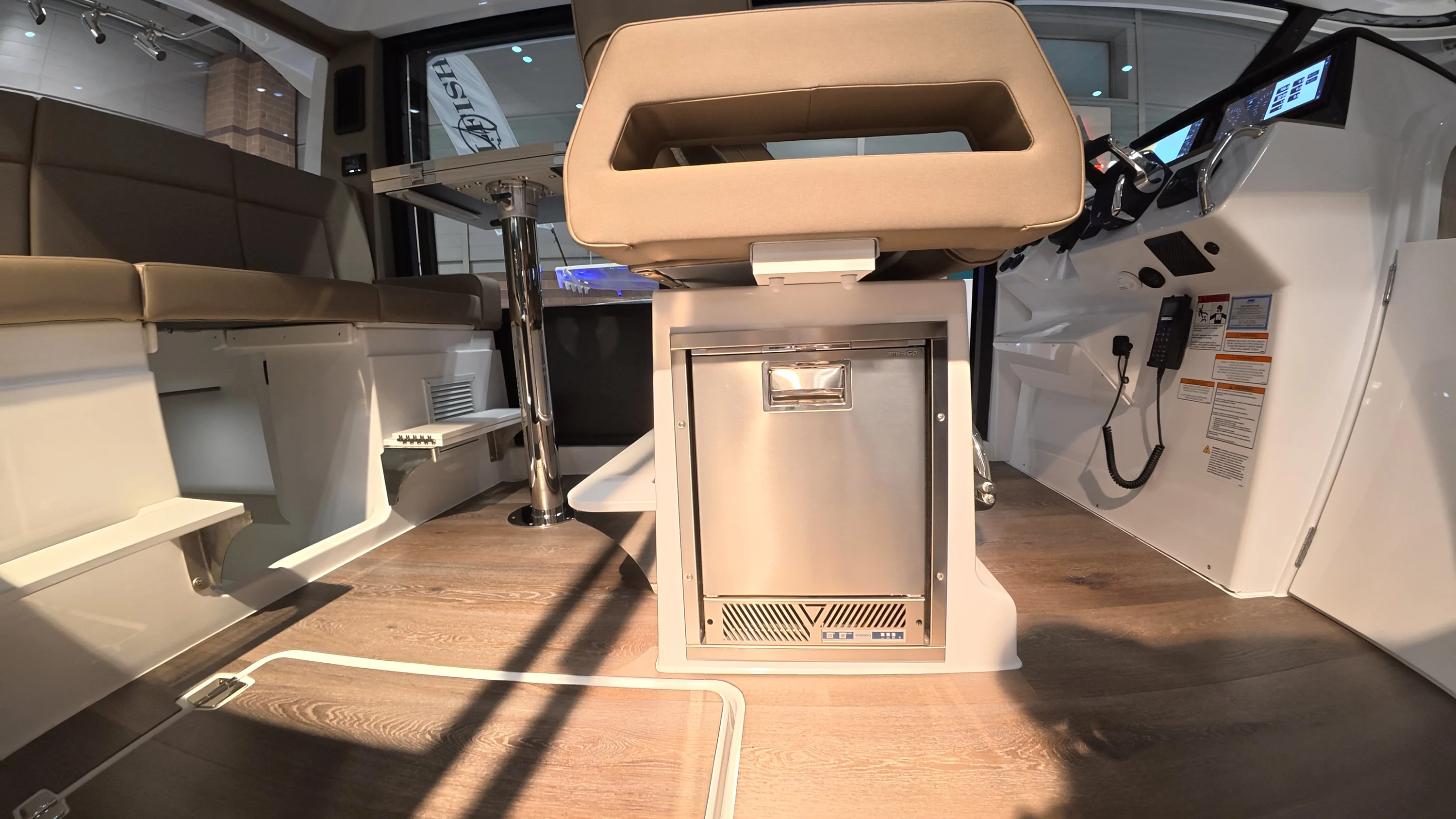 2026 Cruisers Yachts 38 VTR EC Image Thumbnail #13