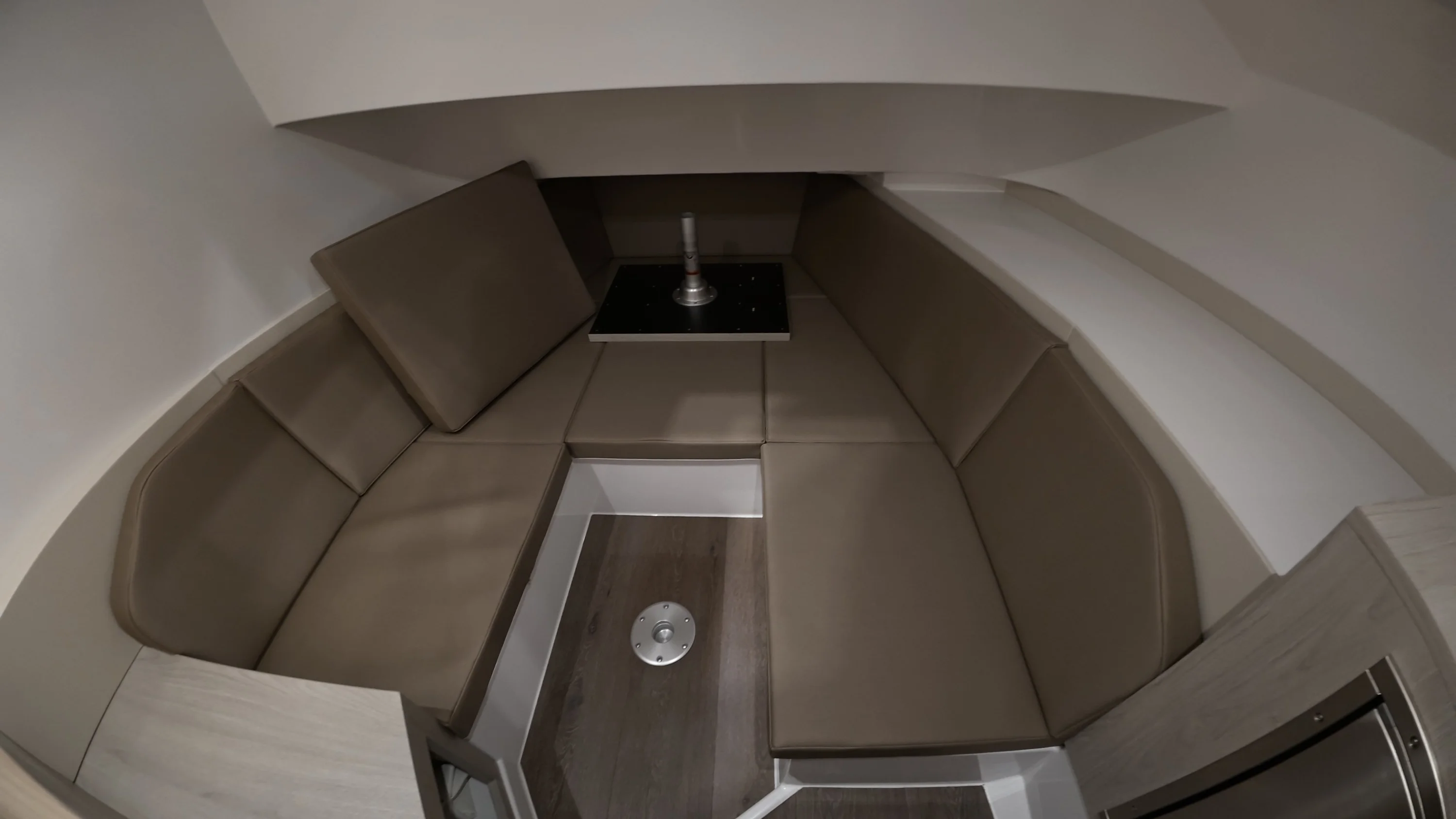 2026 Cruisers Yachts 38 VTR EC Image Thumbnail #20