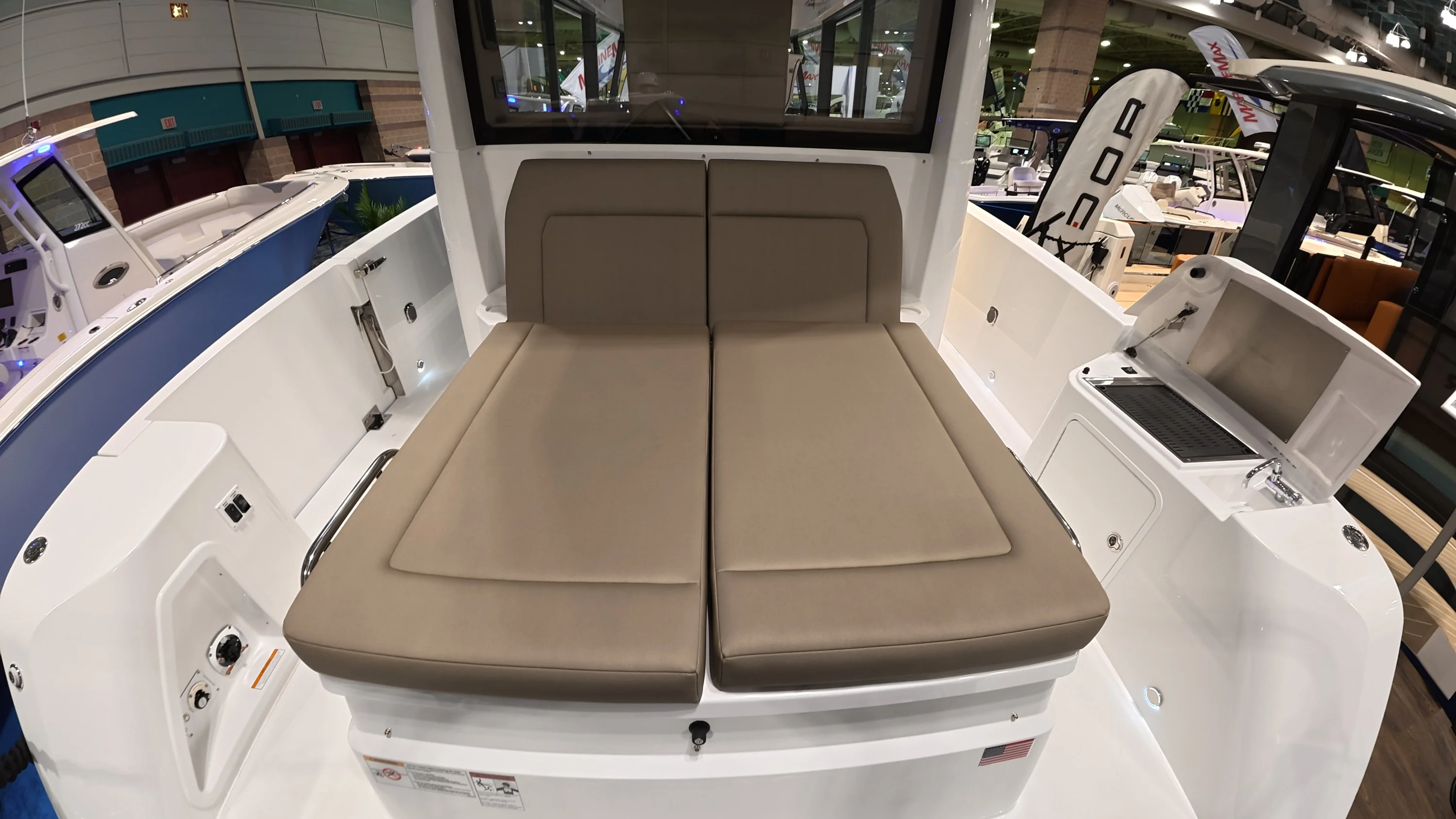 2026 Cruisers Yachts 38 VTR EC Image Thumbnail #2