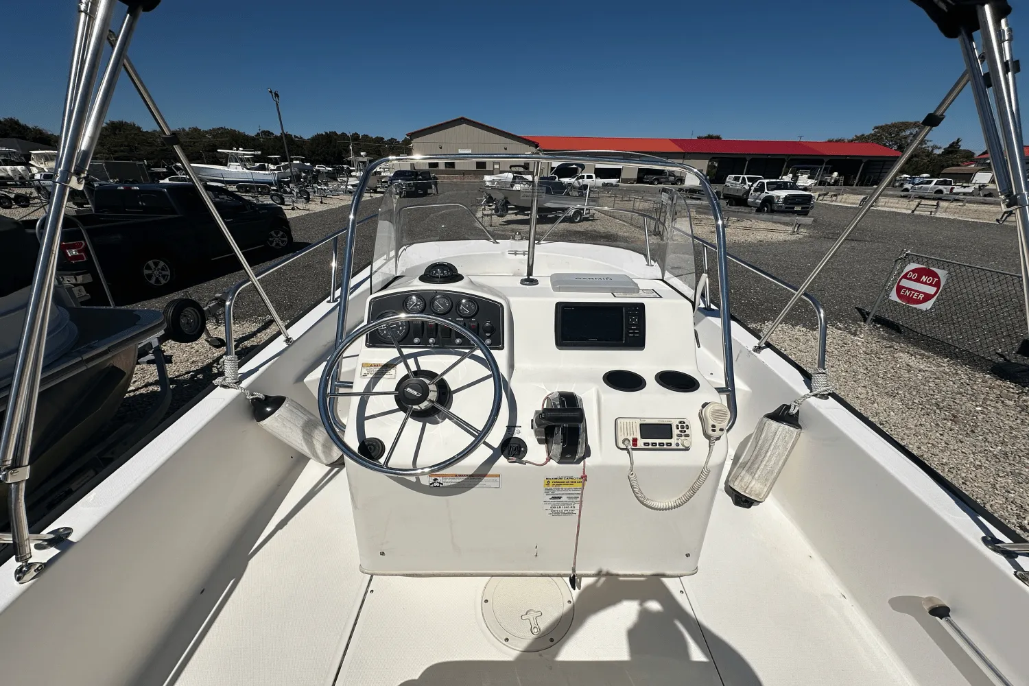 2017 Boston Whaler 190 MONTAUK Image Thumbnail #2