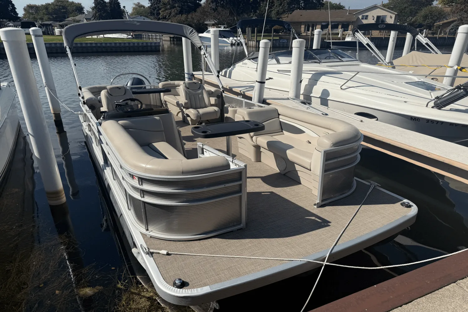 2019 Bennington S22 TRITOON Image Thumbnail #4