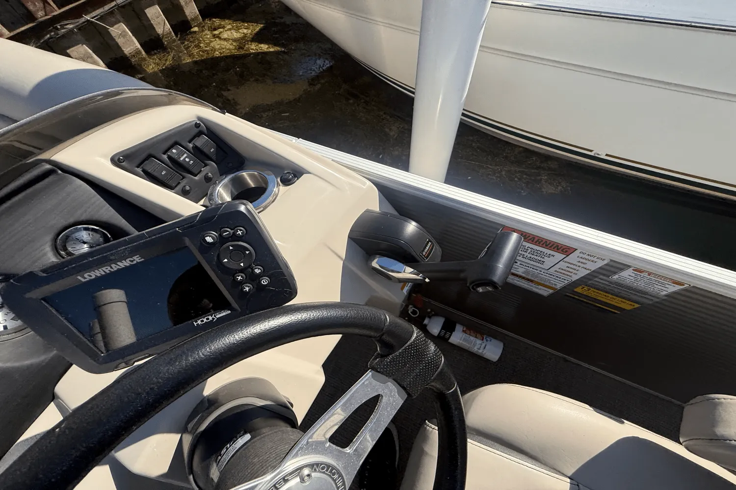 2019 Bennington S22 TRITOON Image Thumbnail #11