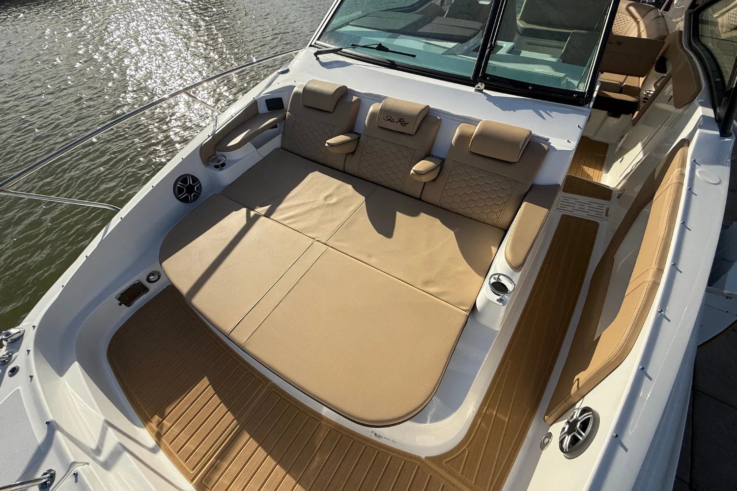 2026 Sea Ray Sundancer 320 Image Thumbnail #27