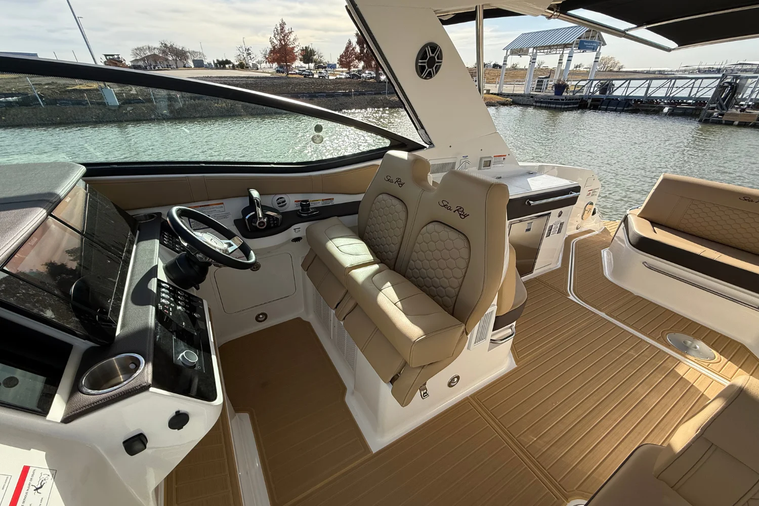 2026 Sea Ray Sundancer 320 Image Thumbnail #19