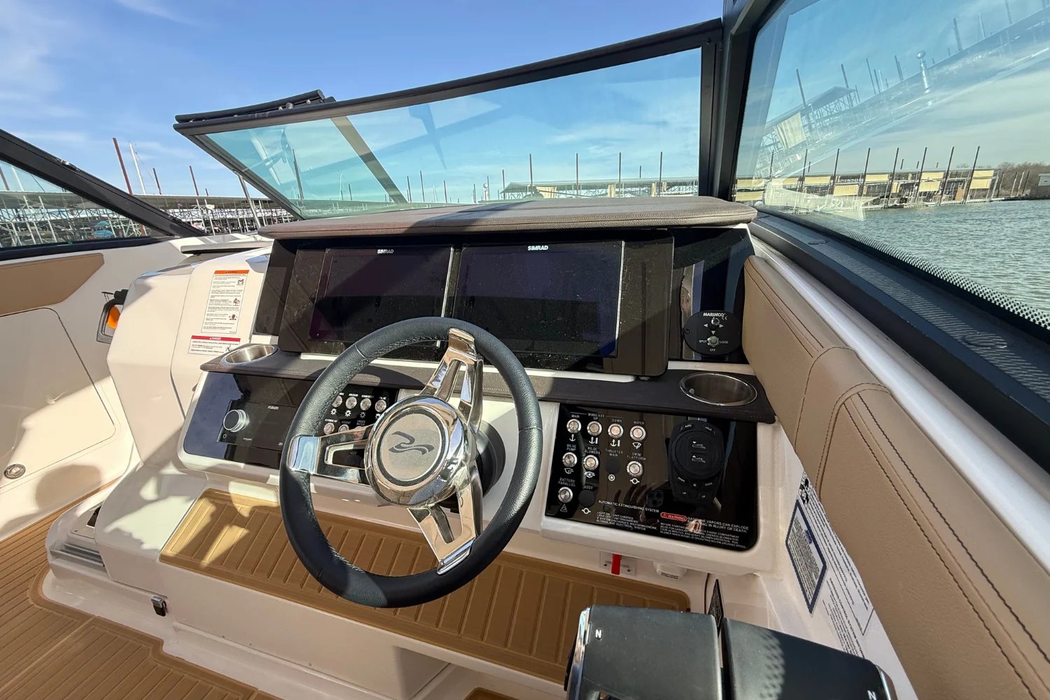 2026 Sea Ray Sundancer 320 Image Thumbnail #23