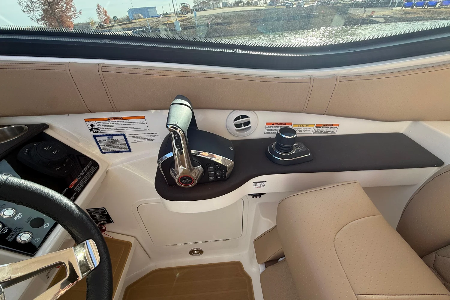 2026 Sea Ray Sundancer 320 Image Thumbnail #24