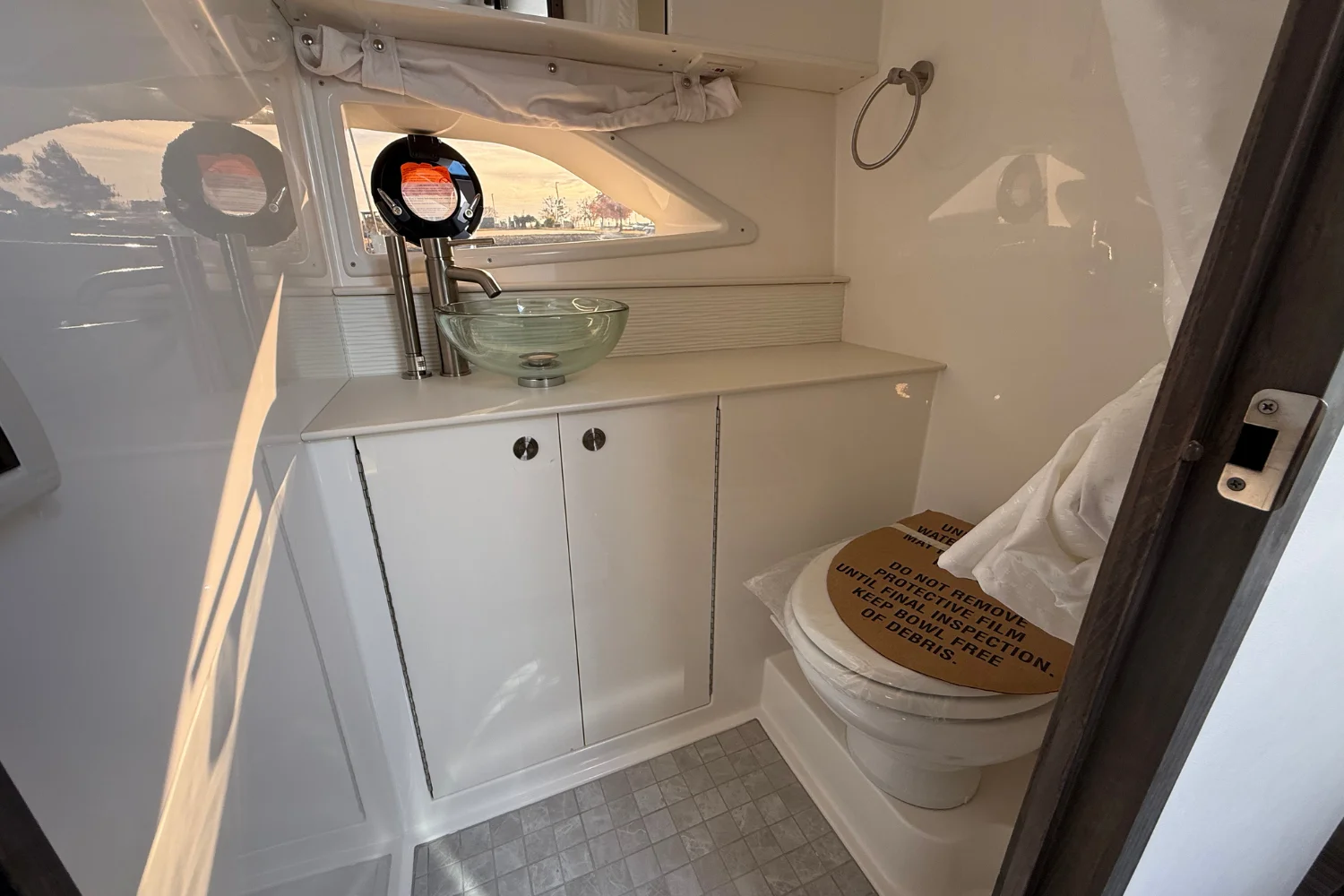 2026 Sea Ray Sundancer 320 Image Thumbnail #41