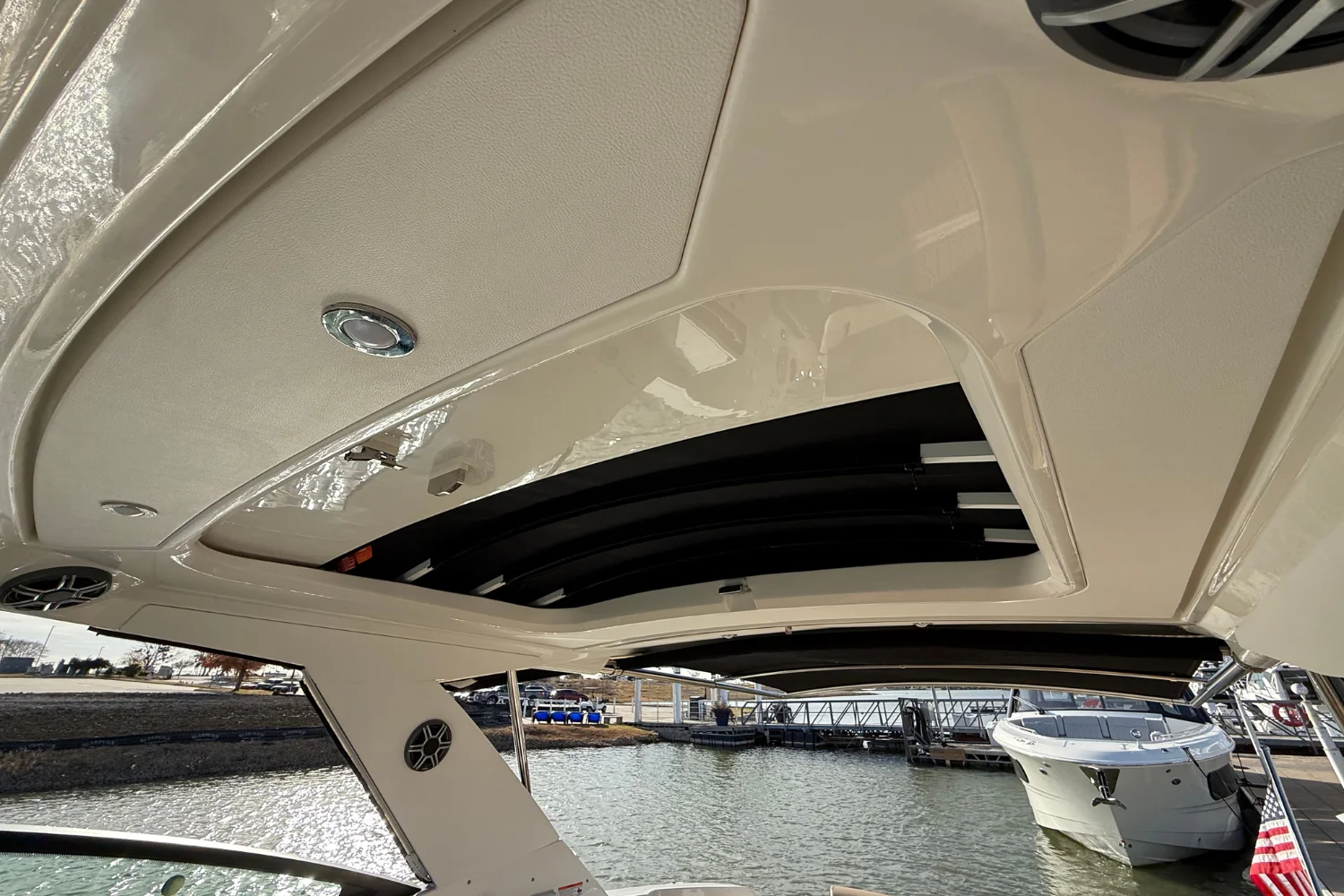 2026 Sea Ray Sundancer 320 Image Thumbnail #44