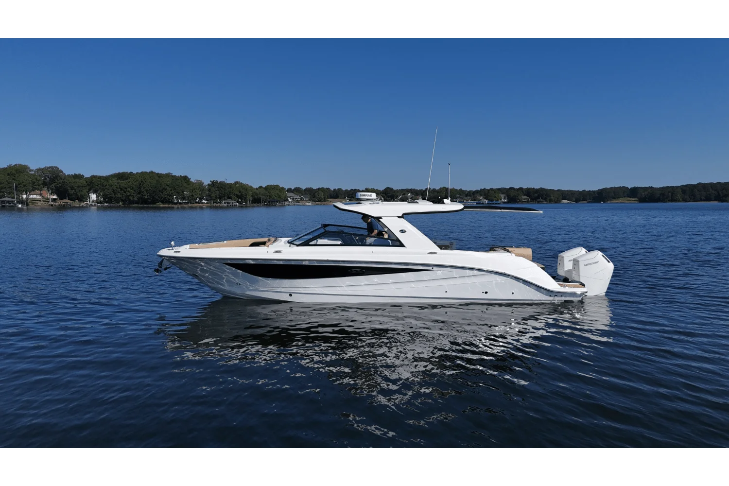 2025 Sea Ray 400 SLX OUTBOARD Image Thumbnail #2