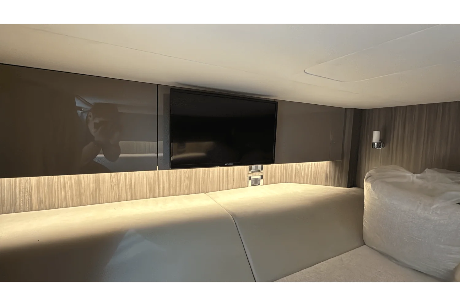 2025 Sea Ray 400 SLX OUTBOARD Image Thumbnail #39