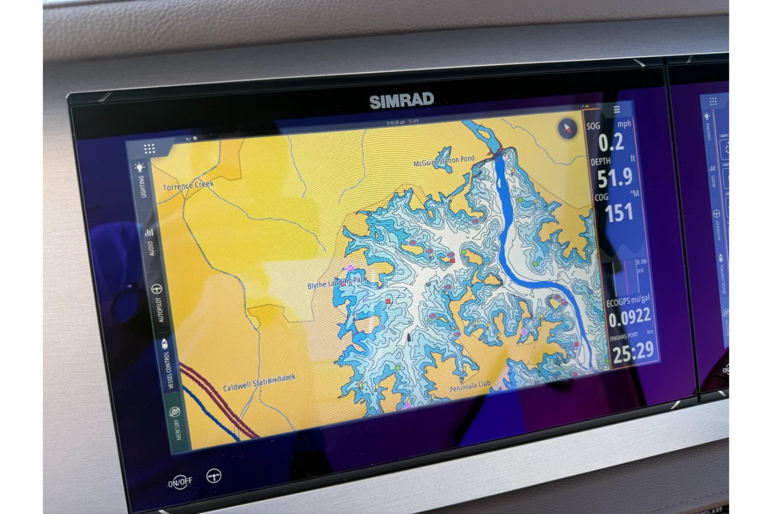 2025 Sea Ray 400 SLX OUTBOARD Image Thumbnail #25