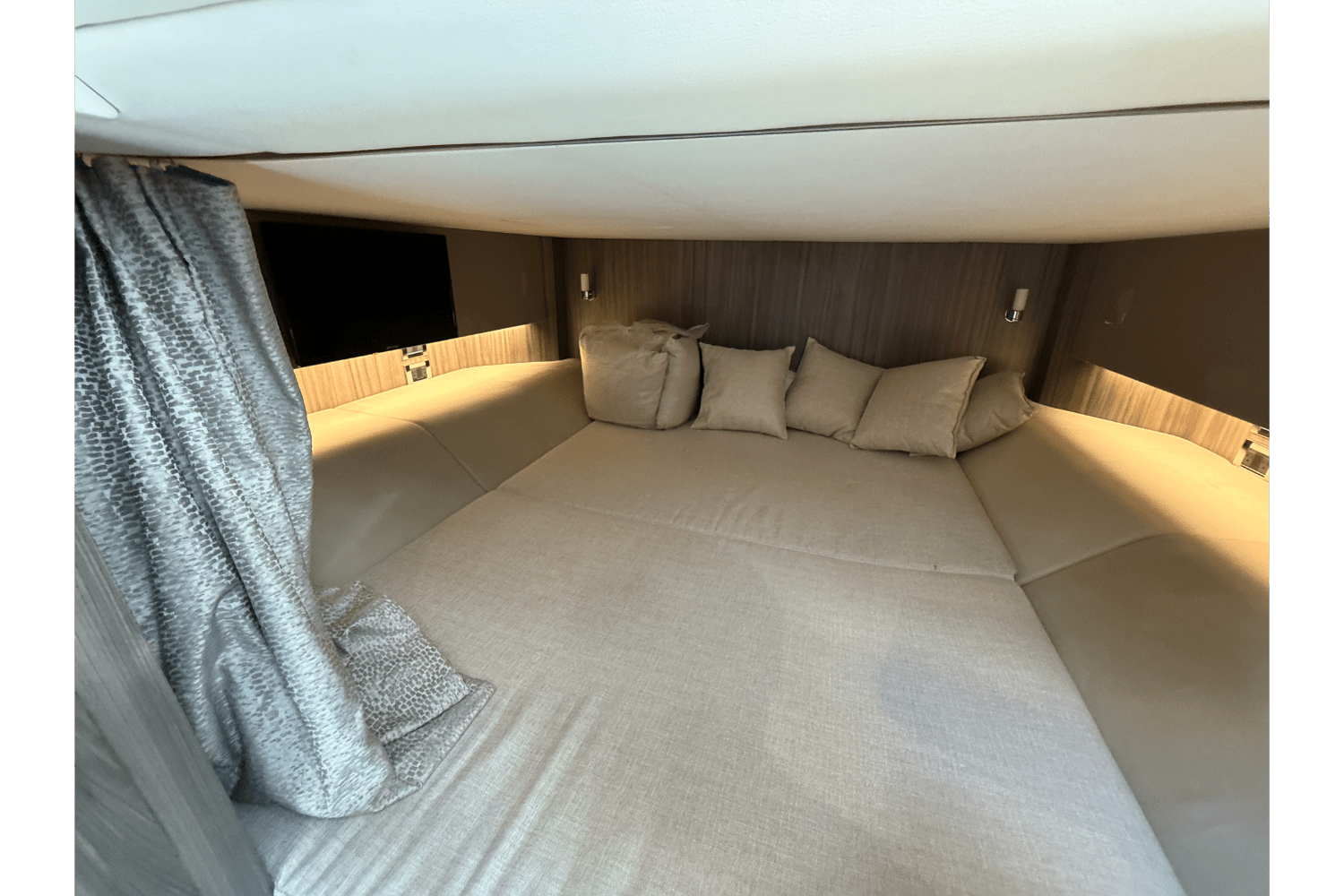 2025 Sea Ray 400 SLX OUTBOARD Image Thumbnail #42