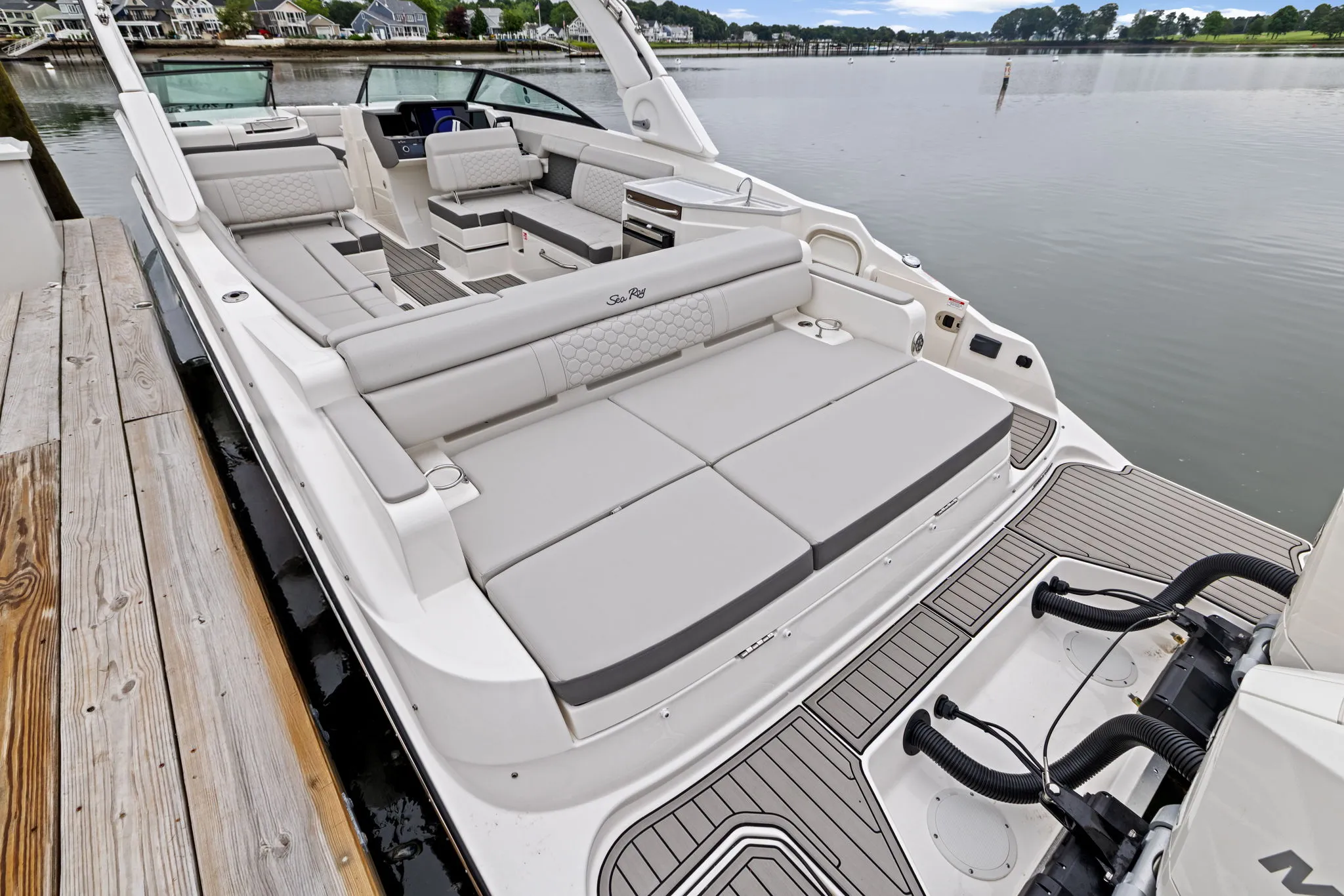 2026 Sea Ray SDX 290 Outboard Image Thumbnail #3