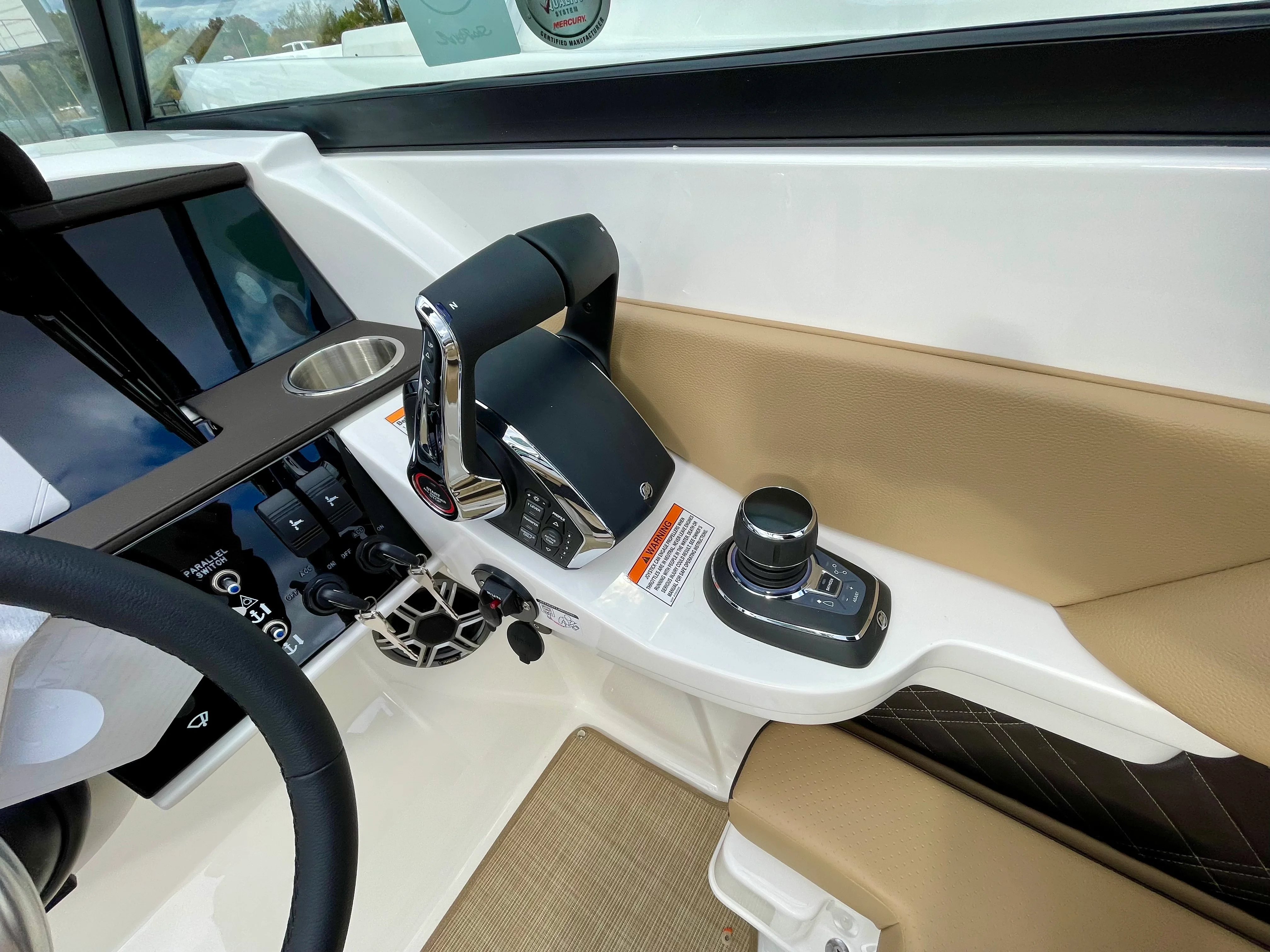 2026 Sea Ray SDX 290 Outboard Image Thumbnail #9