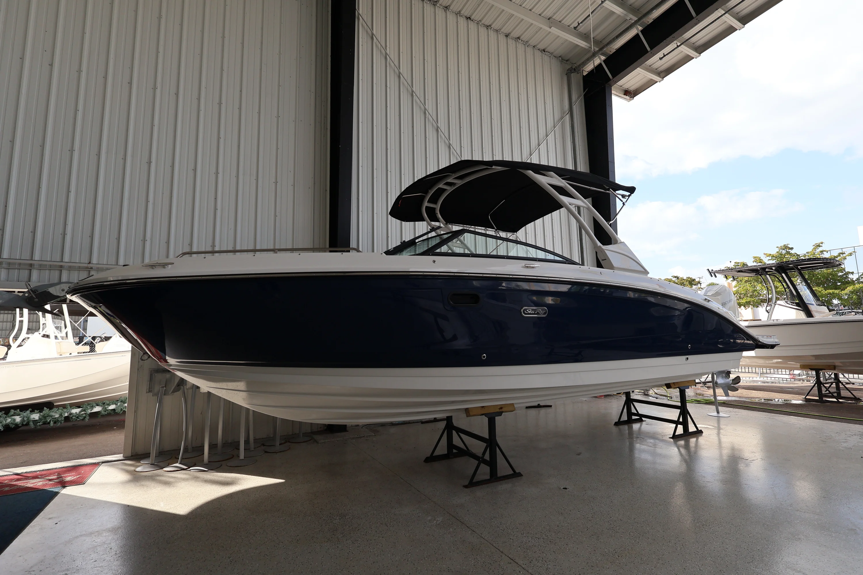 2026 Sea Ray SDX 290 Outboard Image Thumbnail #1