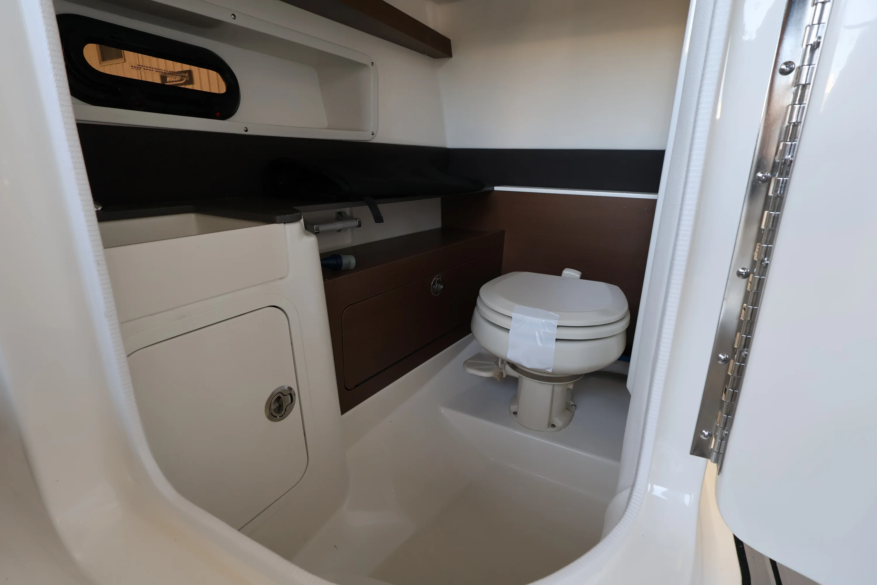 2026 Sea Ray SDX 290 Outboard Image Thumbnail #20