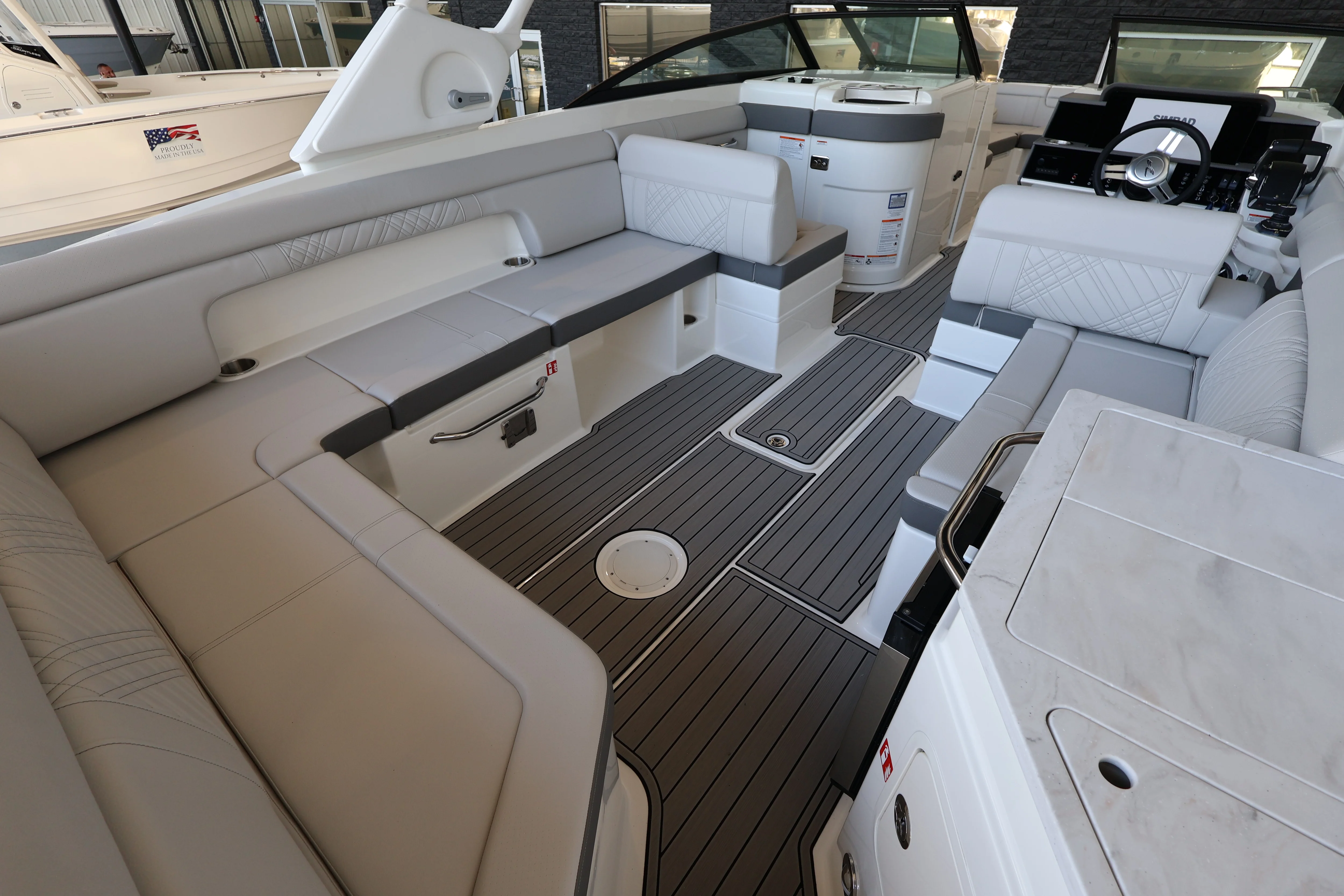 2026 Sea Ray SDX 290 Outboard Image Thumbnail #13