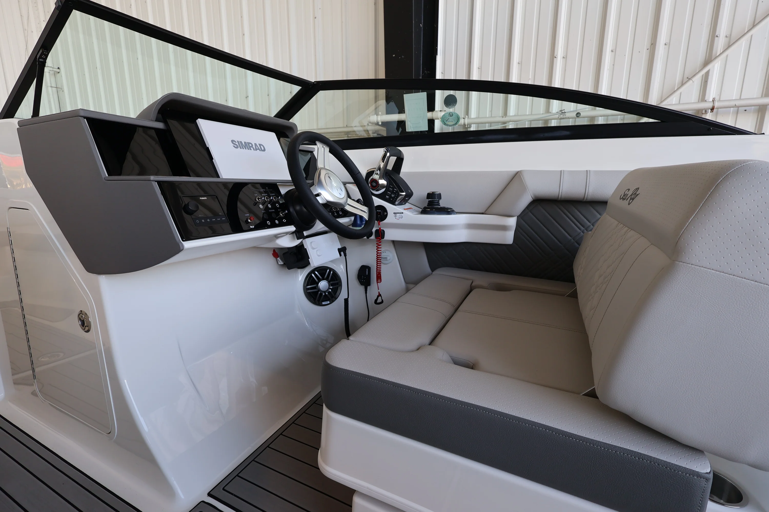 2026 Sea Ray SDX 290 Outboard Image Thumbnail #21