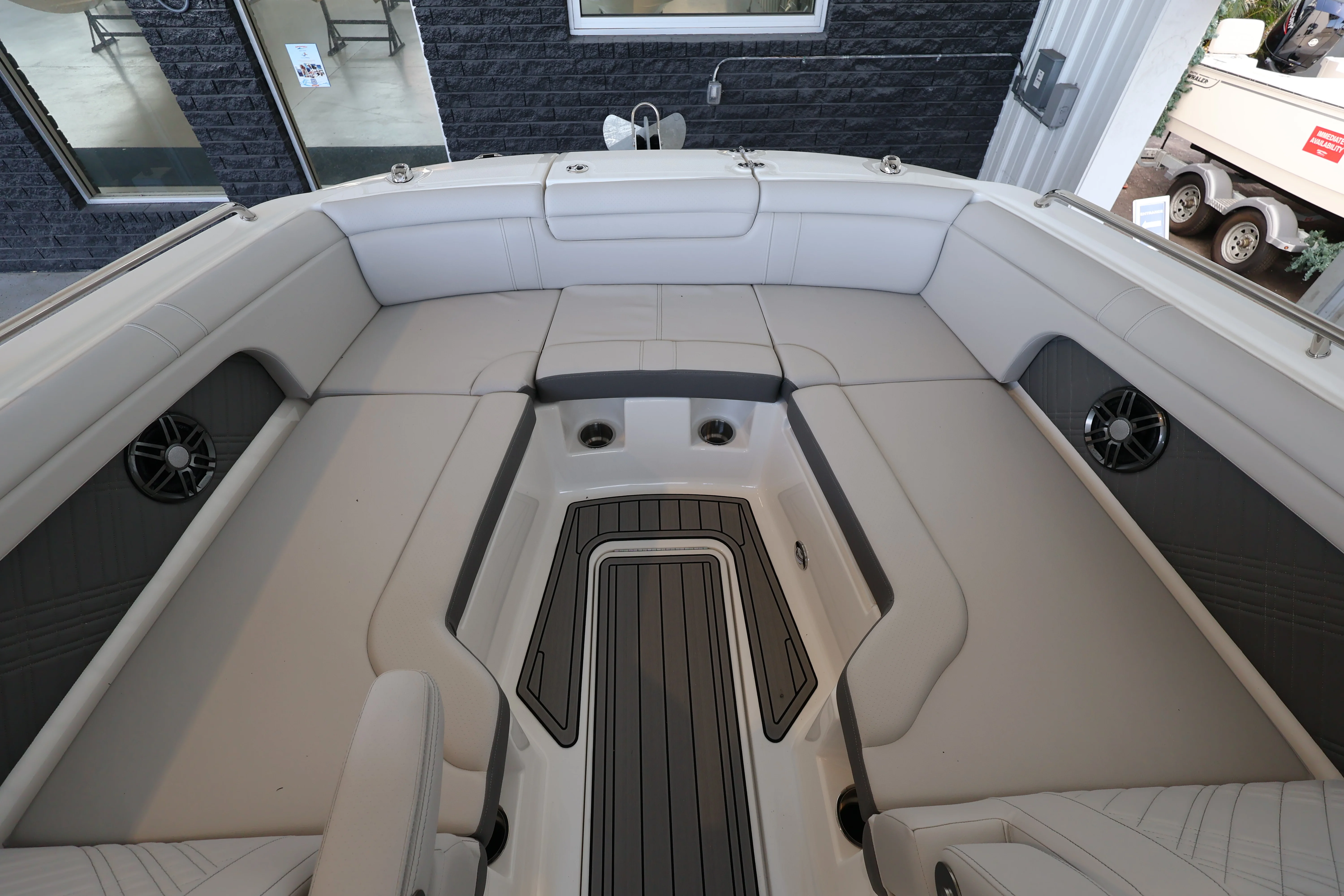 2026 Sea Ray SDX 290 Outboard Image Thumbnail #29